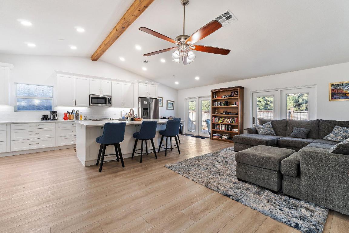 162 Greentree Circle