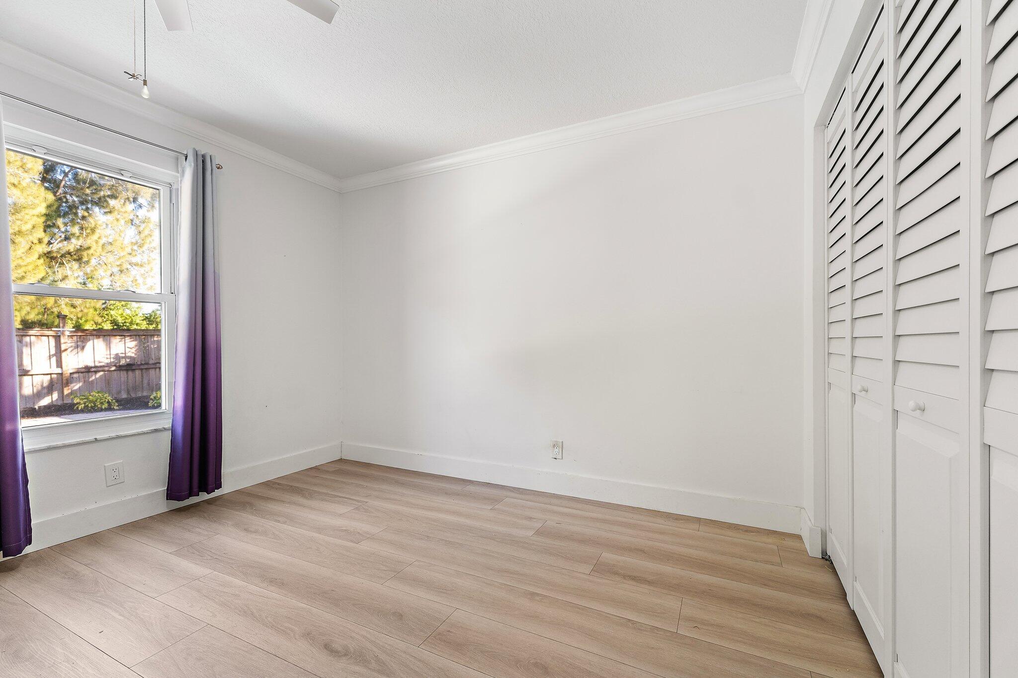 162 Greentree Circle