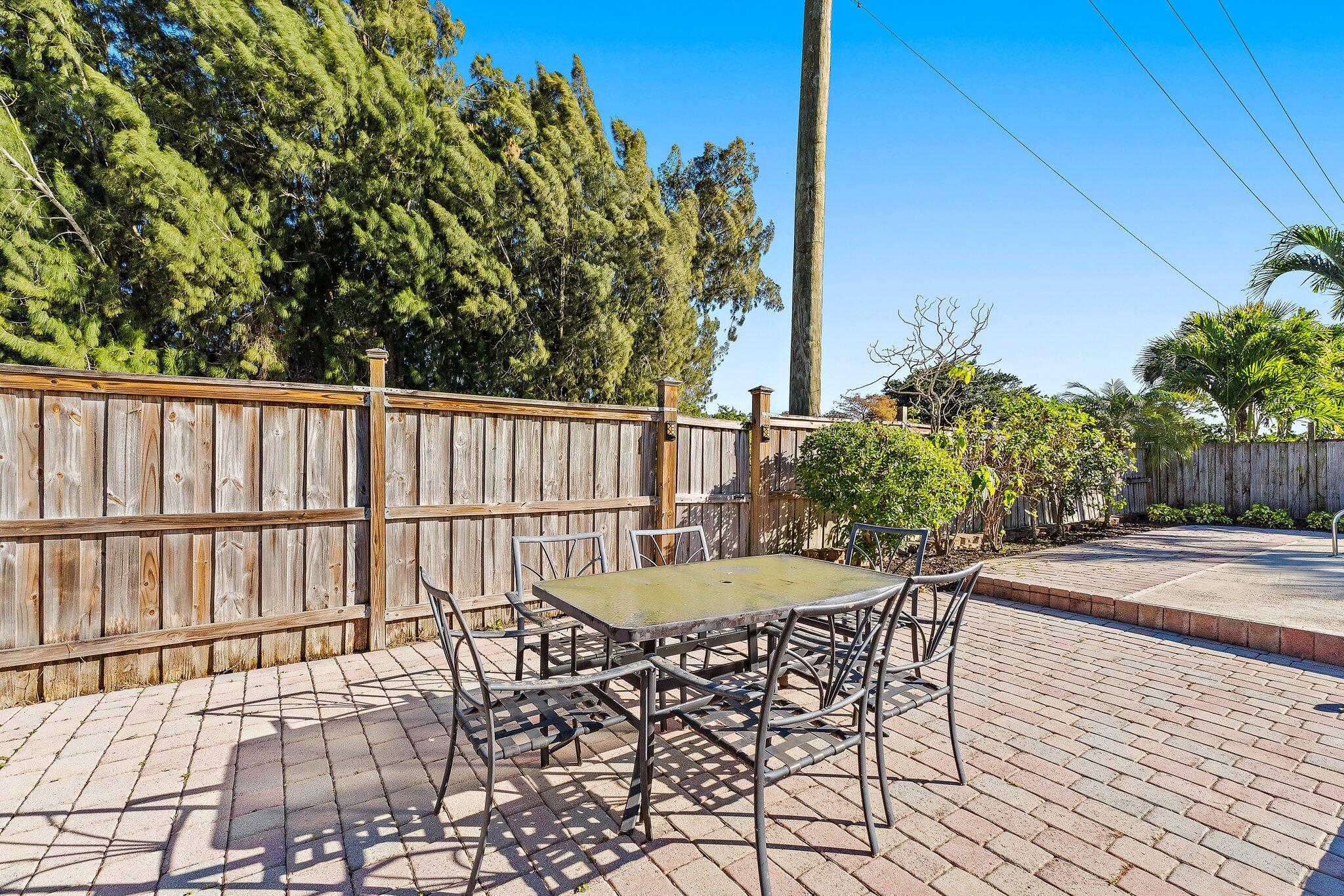 162 Greentree Circle