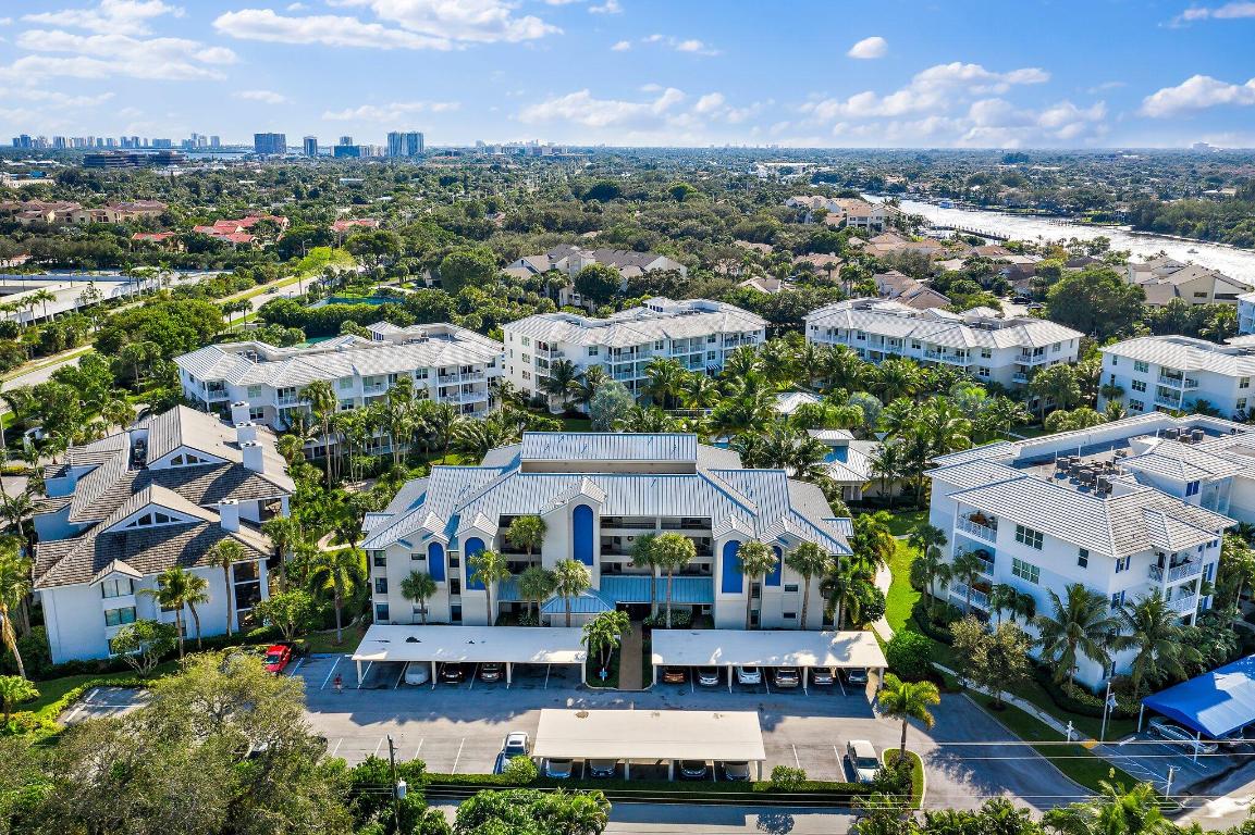 243 Bay Colony Drive N