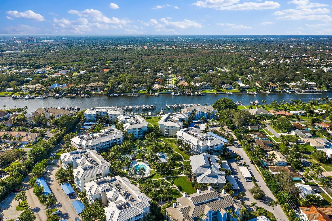 243 Bay Colony Drive N