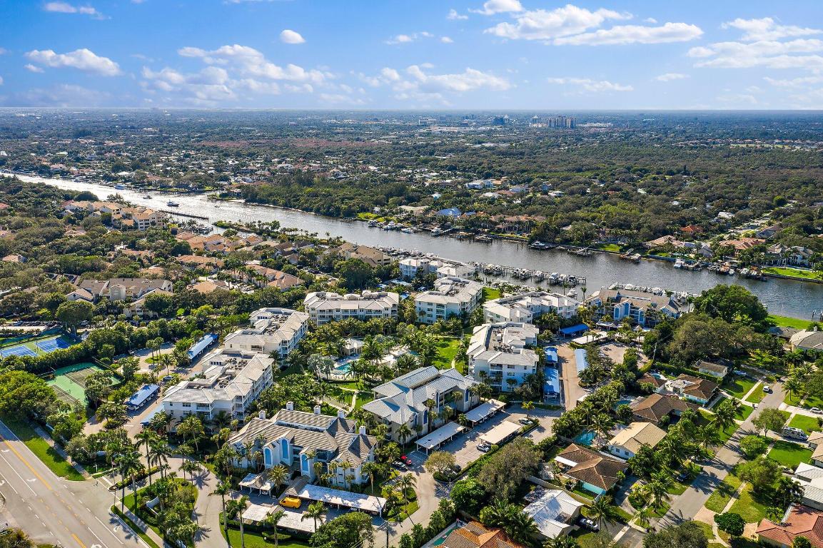 243 Bay Colony Drive N