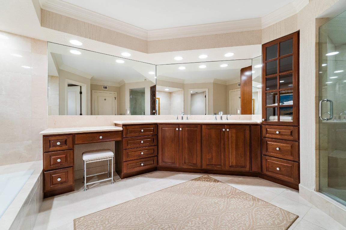 19850 Beach Road 3-D