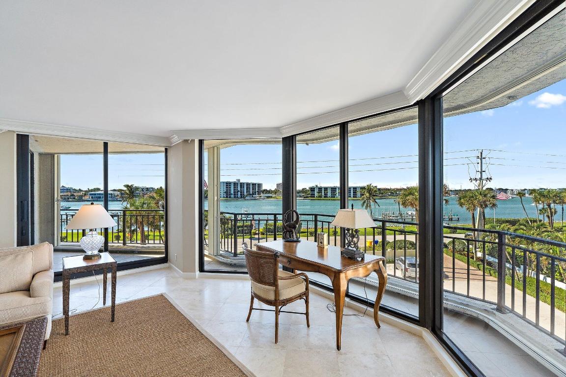 19850 Beach Road 3-D