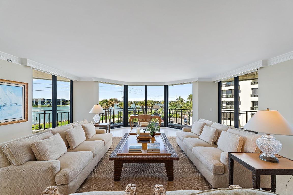 19850 Beach Road 3-D