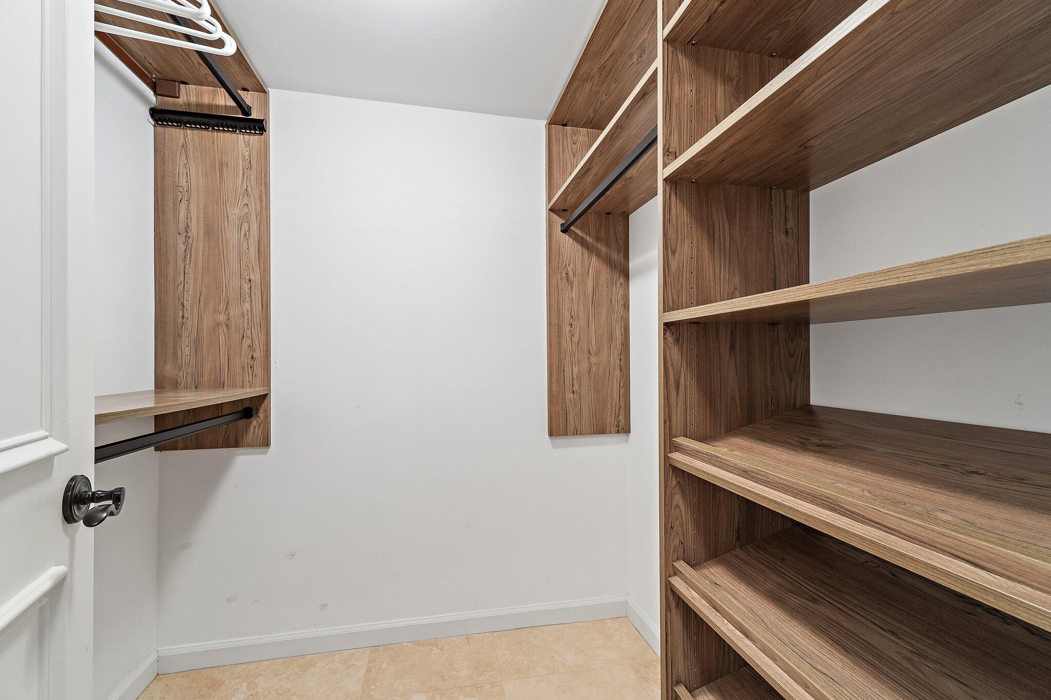 19850 Beach Road 3-D