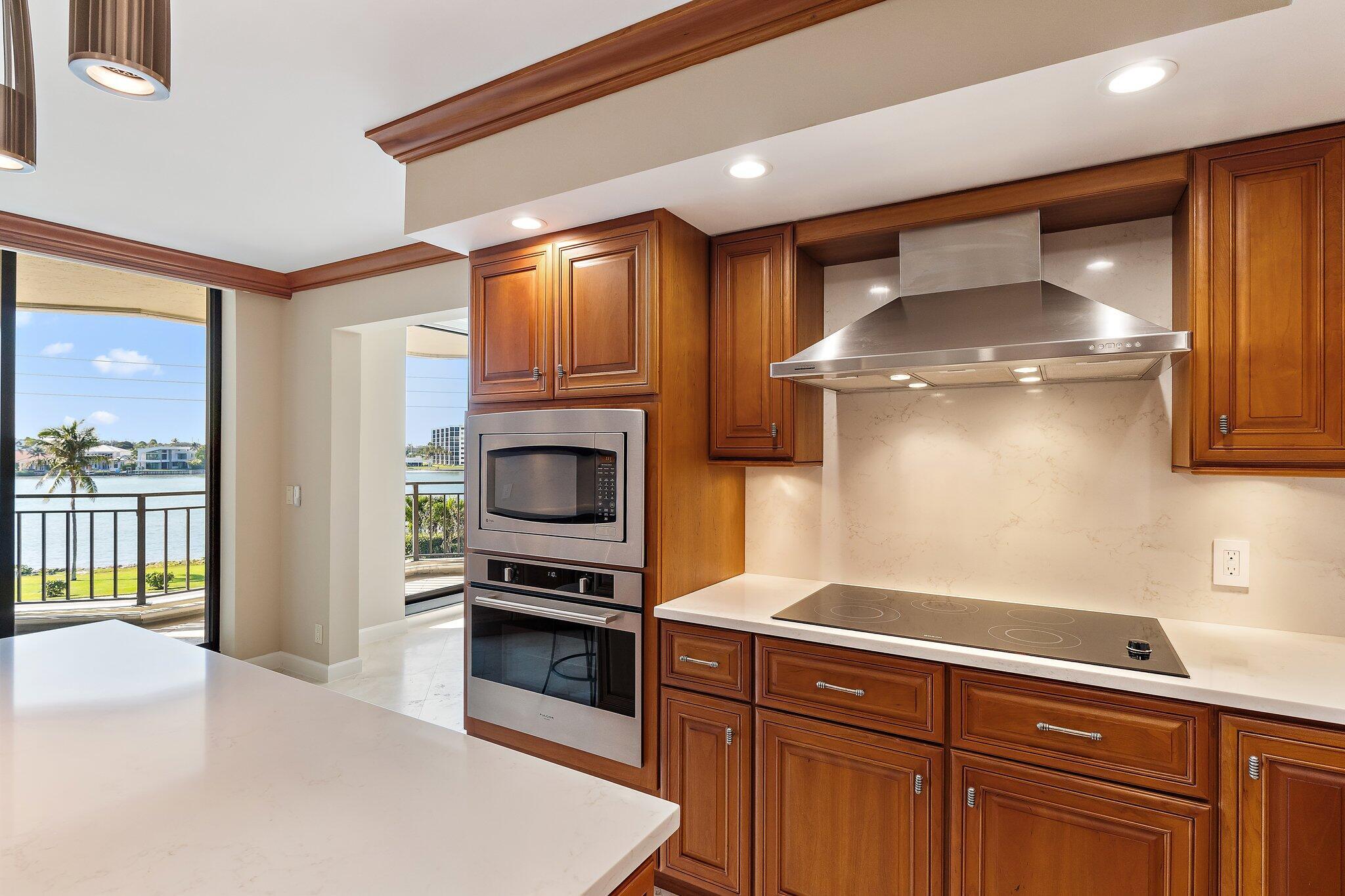 19850 Beach Road 3-D