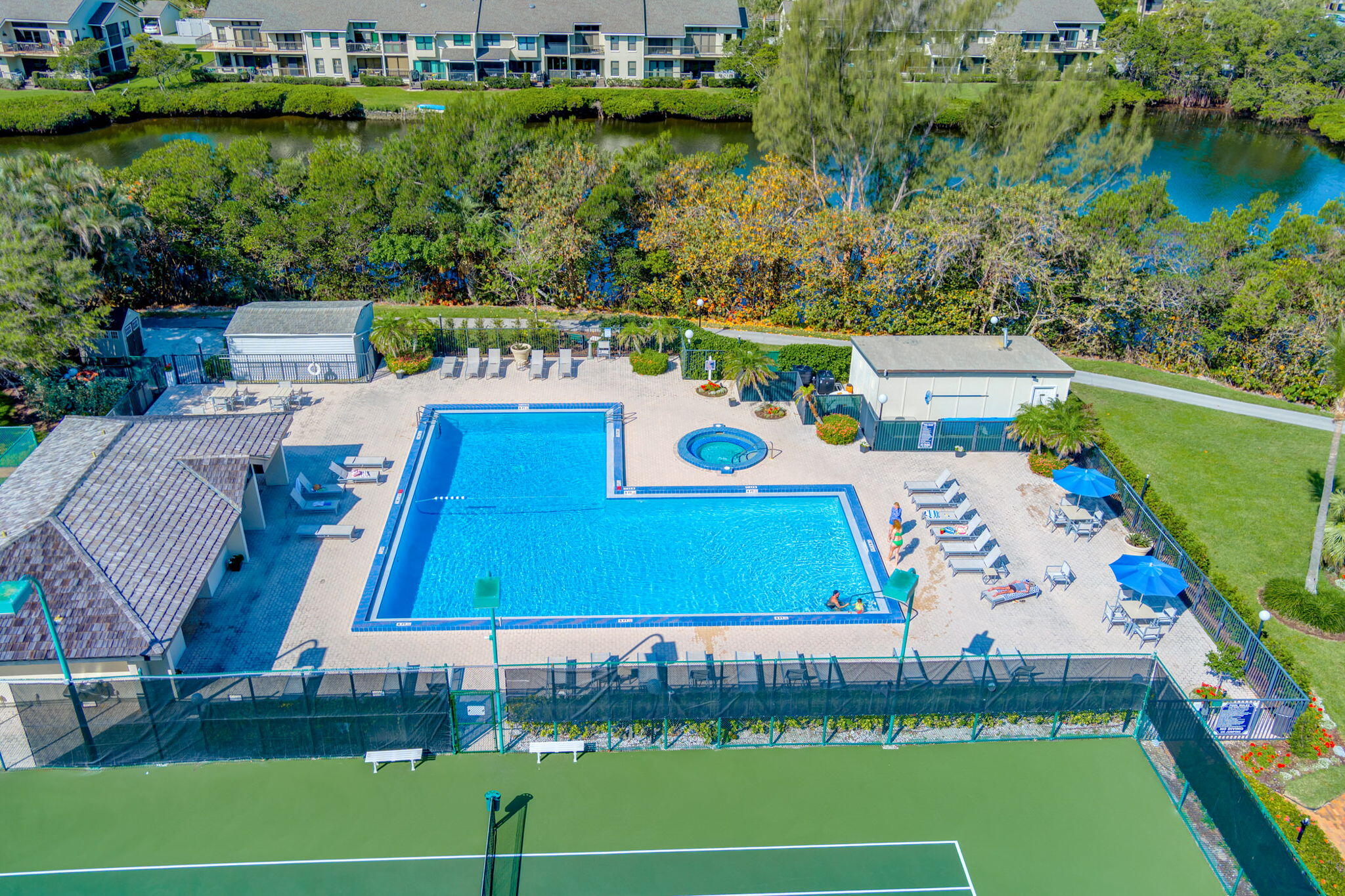 300 Ocean Trail Way 907