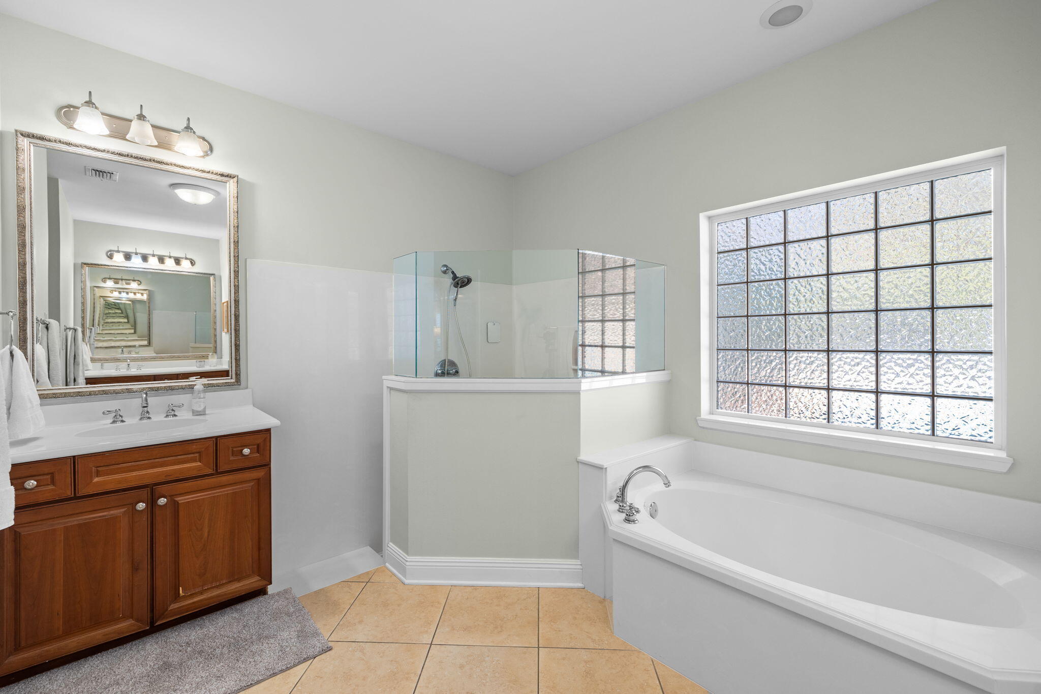 4703 Seastar Vista