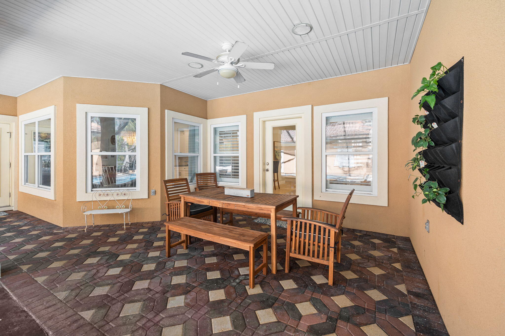 4703 Seastar Vista