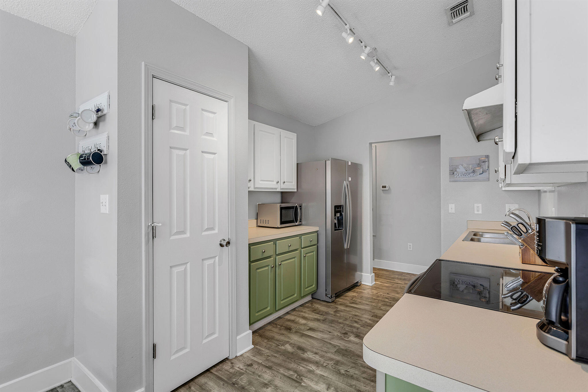 70 Leeward Drive