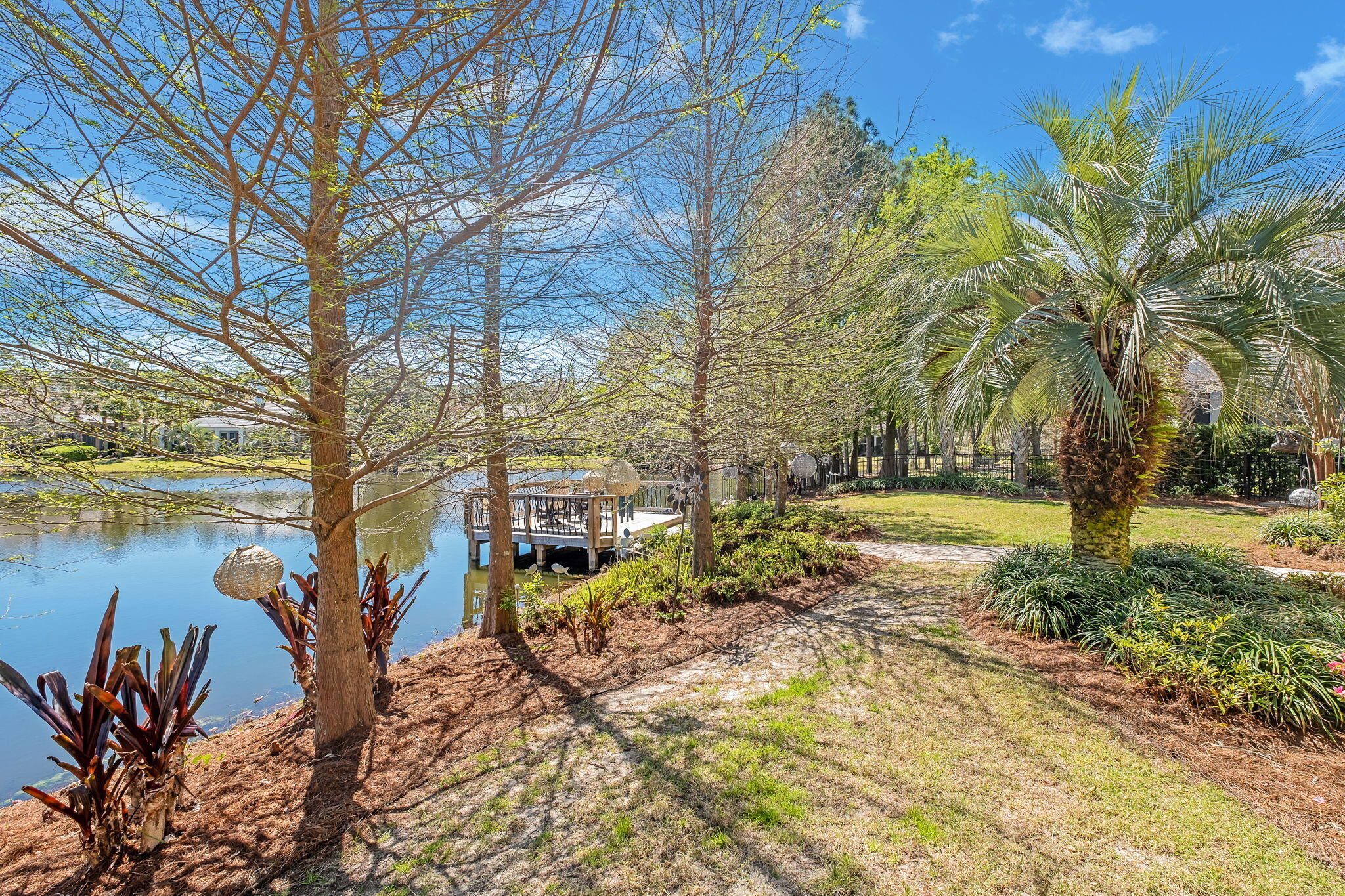 437 Admiral Court