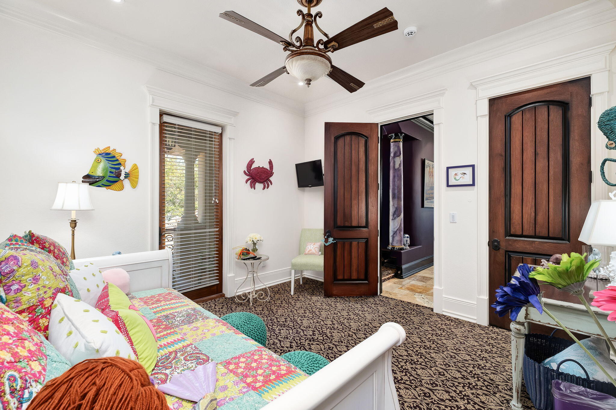 437 Admiral Court