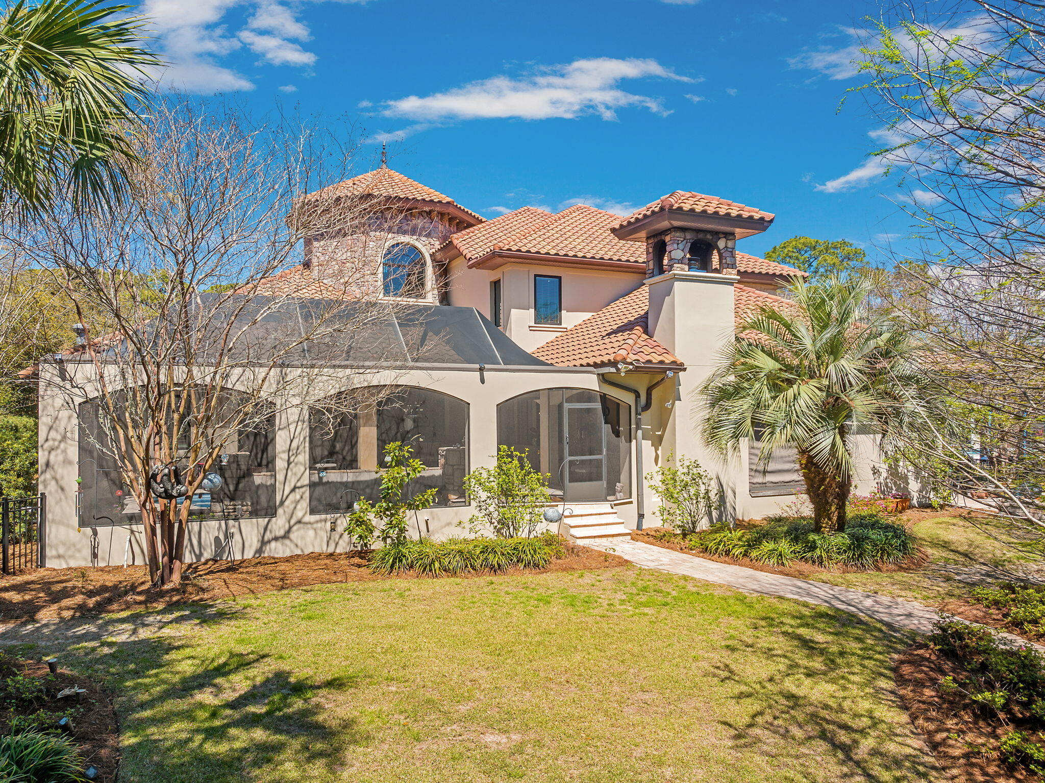 437 Admiral Court