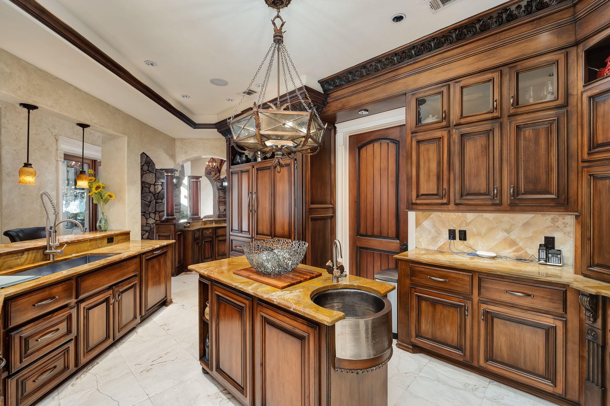 437 Admiral Court