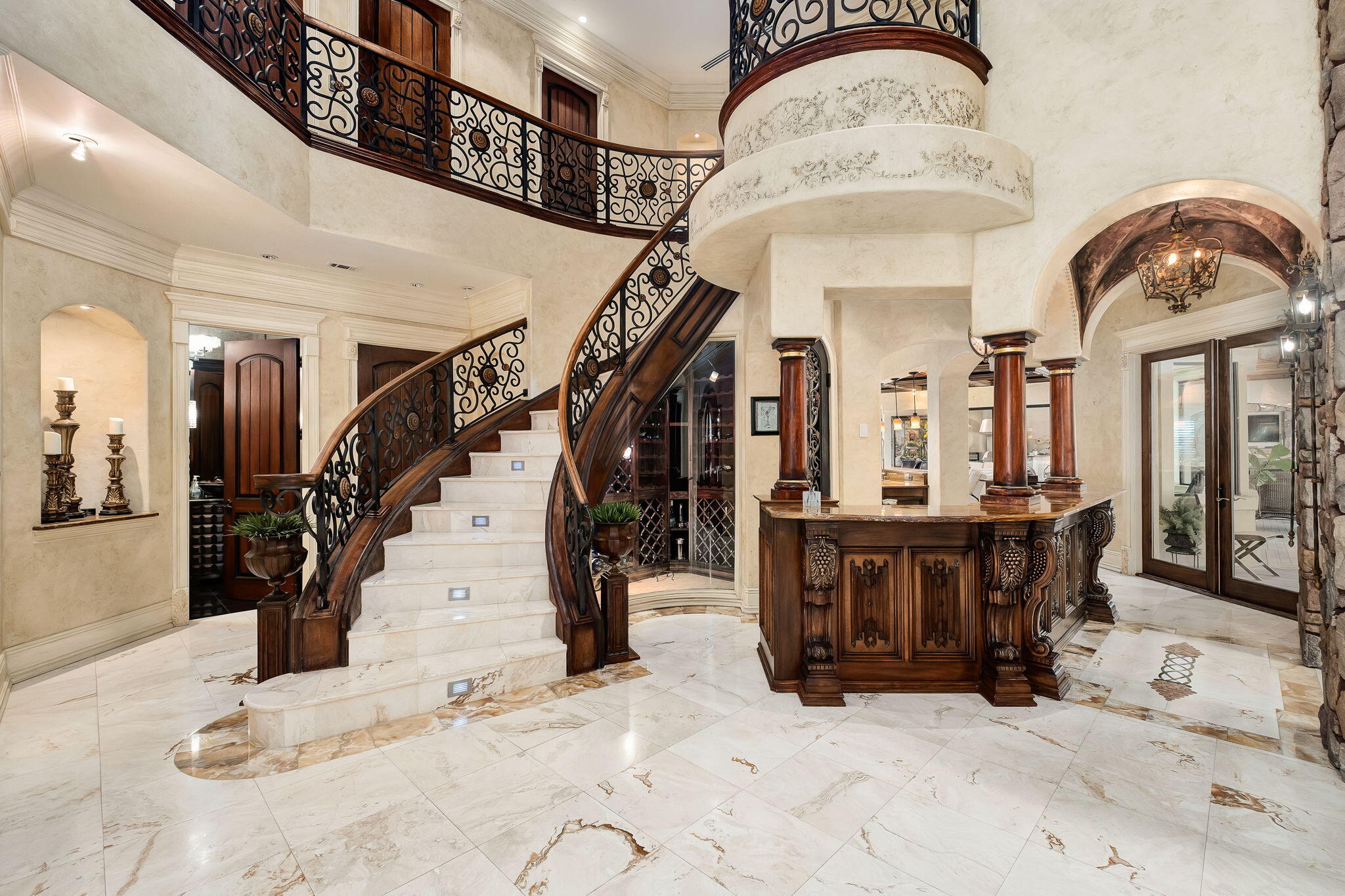 437 Admiral Court