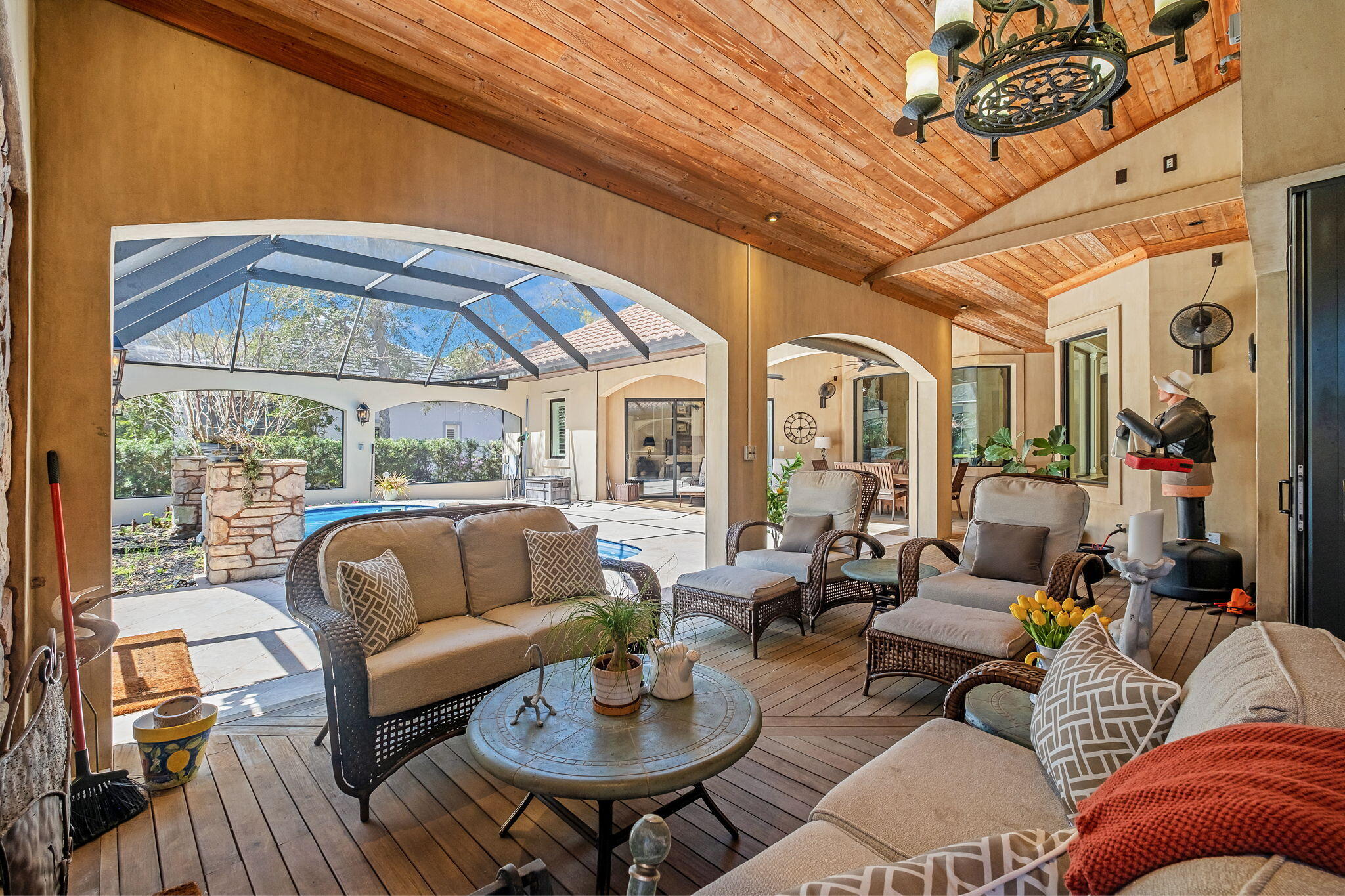 437 Admiral Court