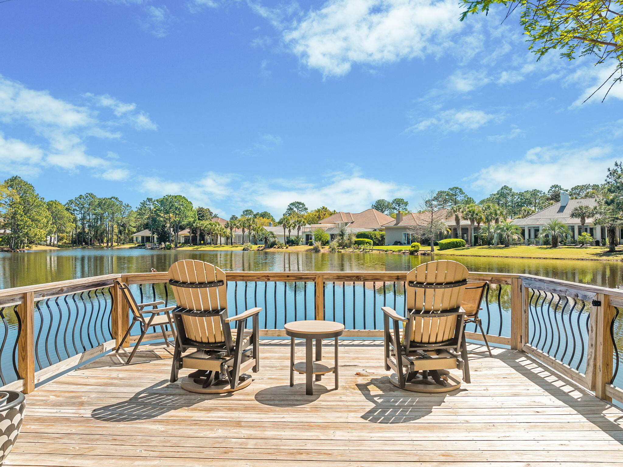 437 Admiral Court