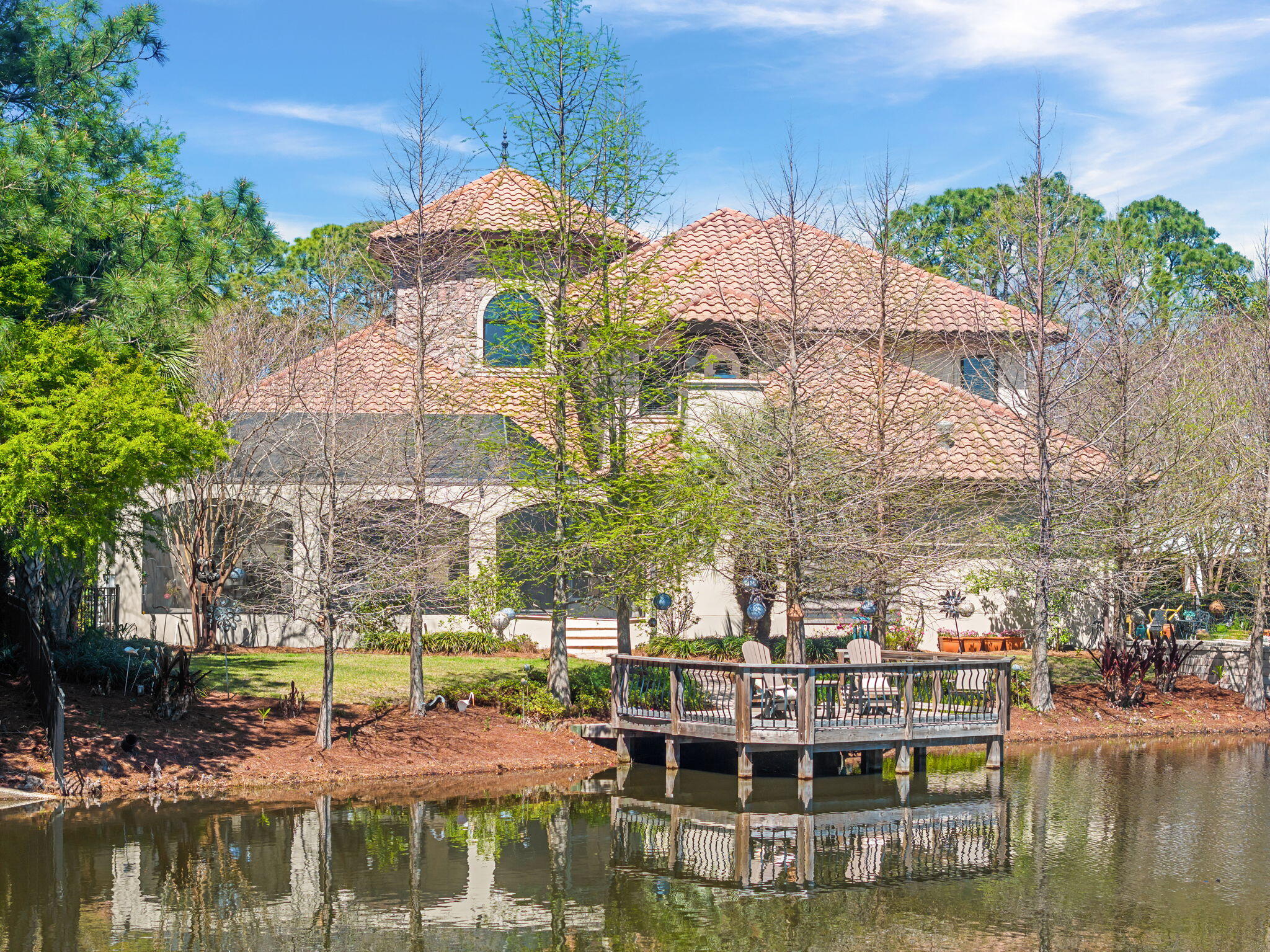 437 Admiral Court