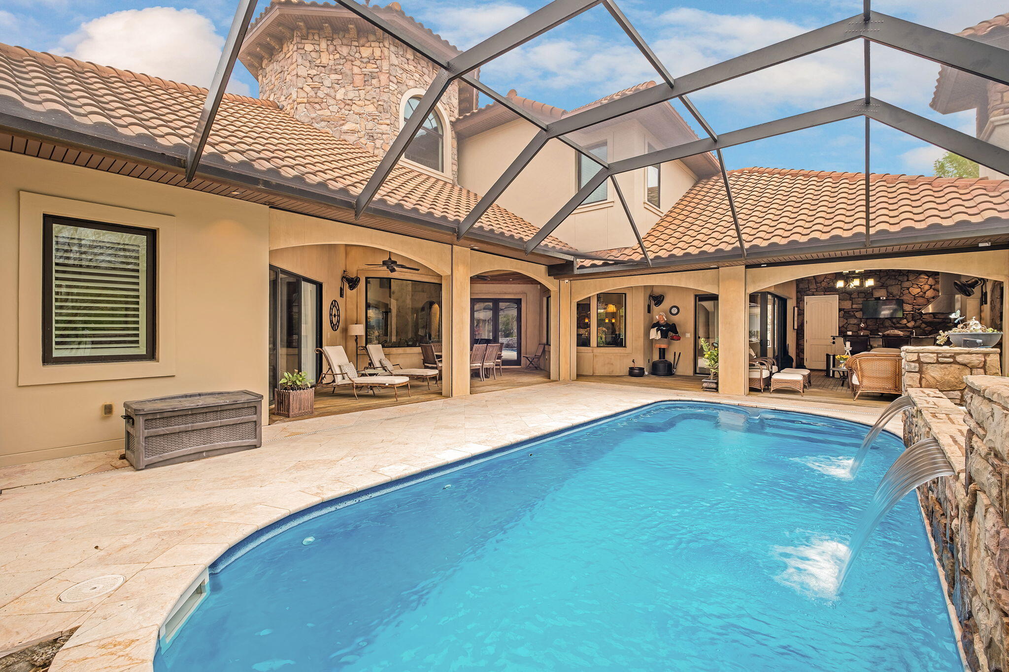 437 Admiral Court