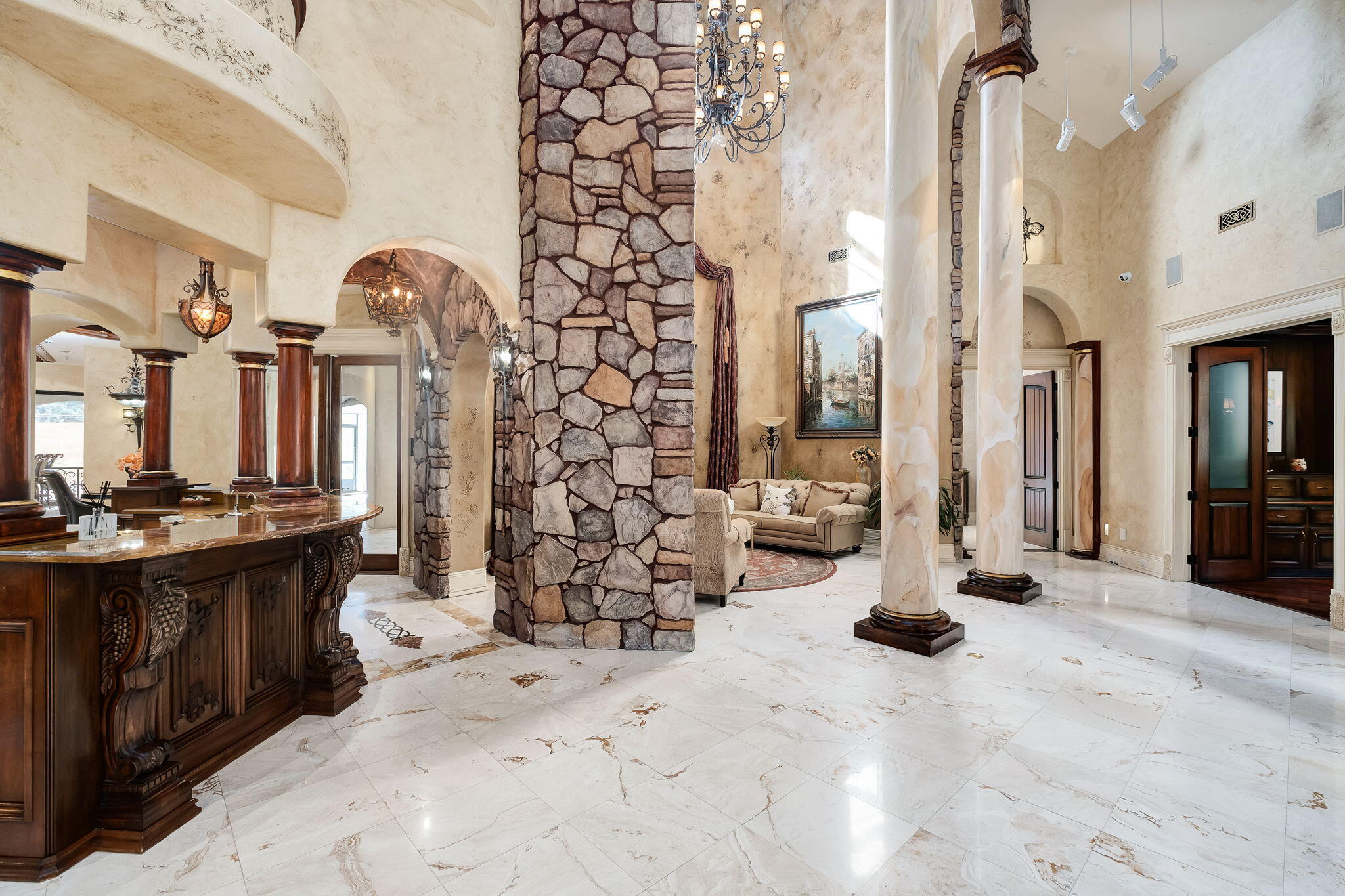 437 Admiral Court