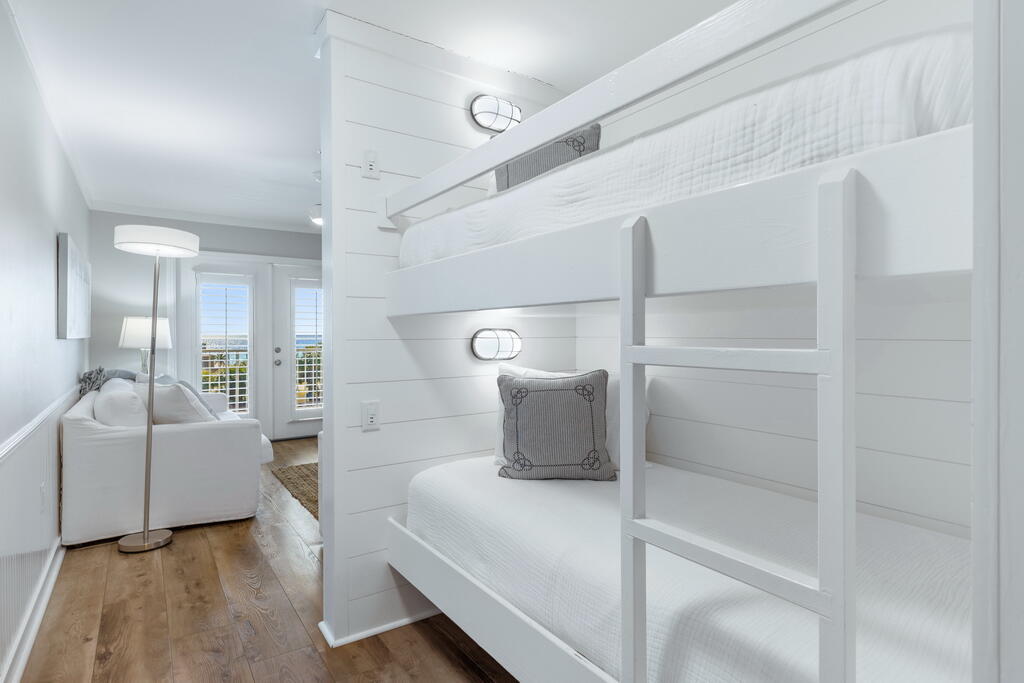 144 Spires Lane UNIT 414