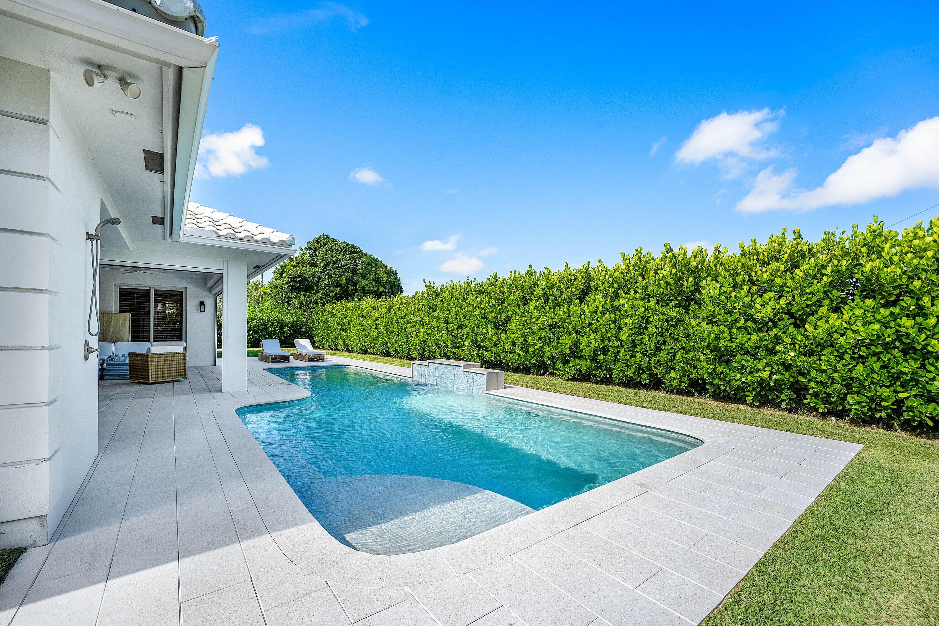 1022 WALNUT Terrace