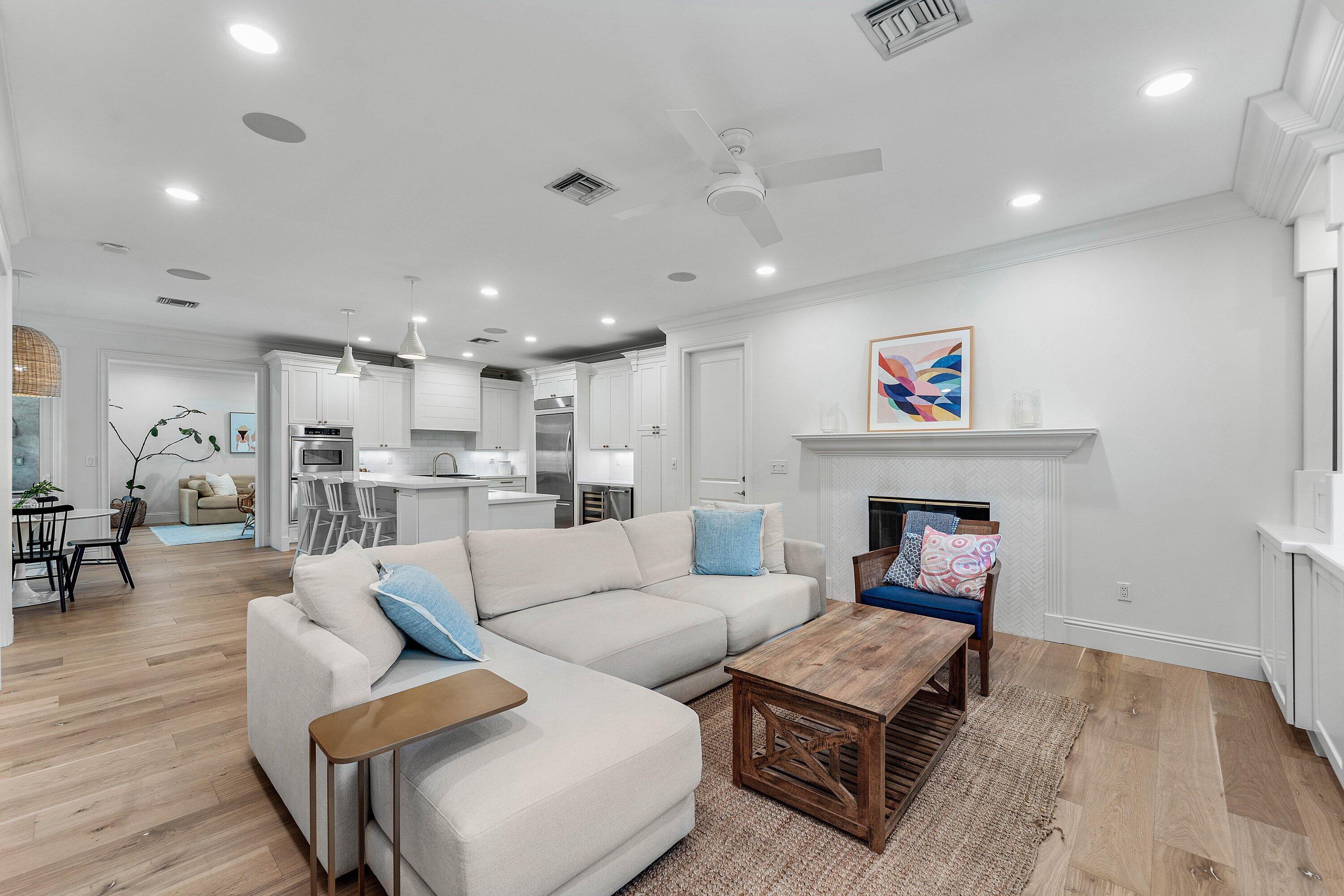 1022 WALNUT Terrace