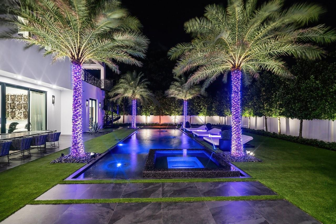 202 NW 7th St