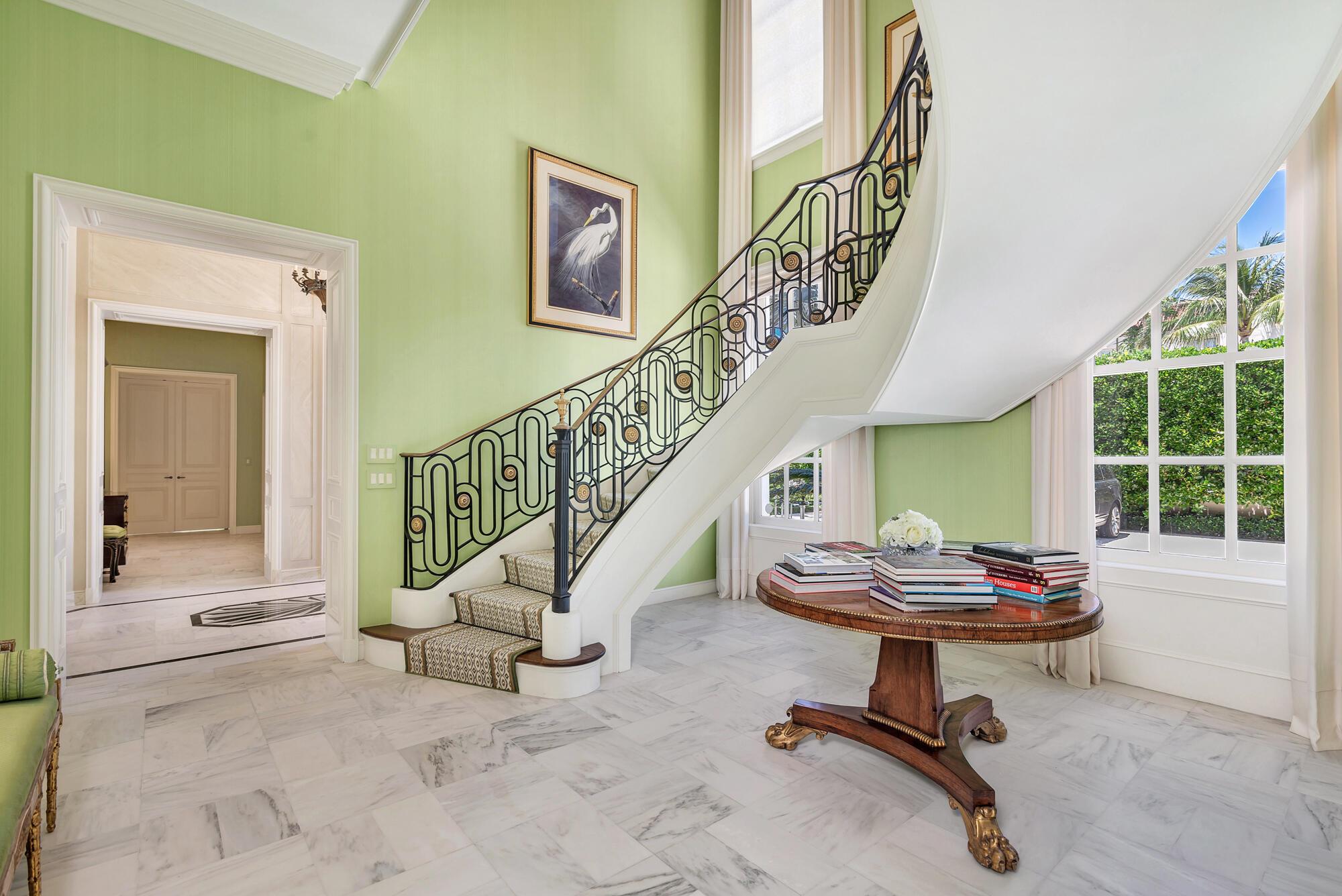 120 Via Del Lago