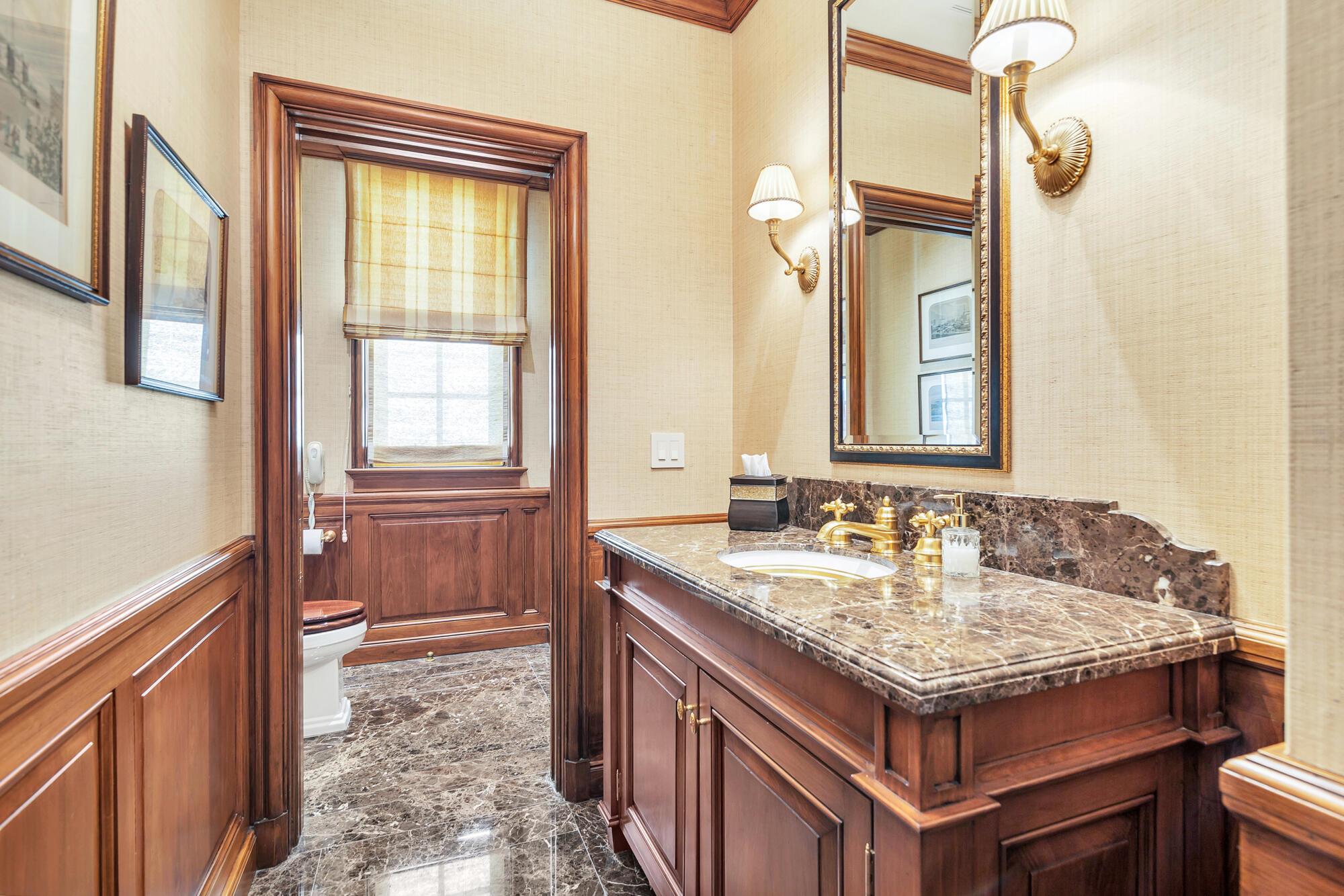 120 Via Del Lago