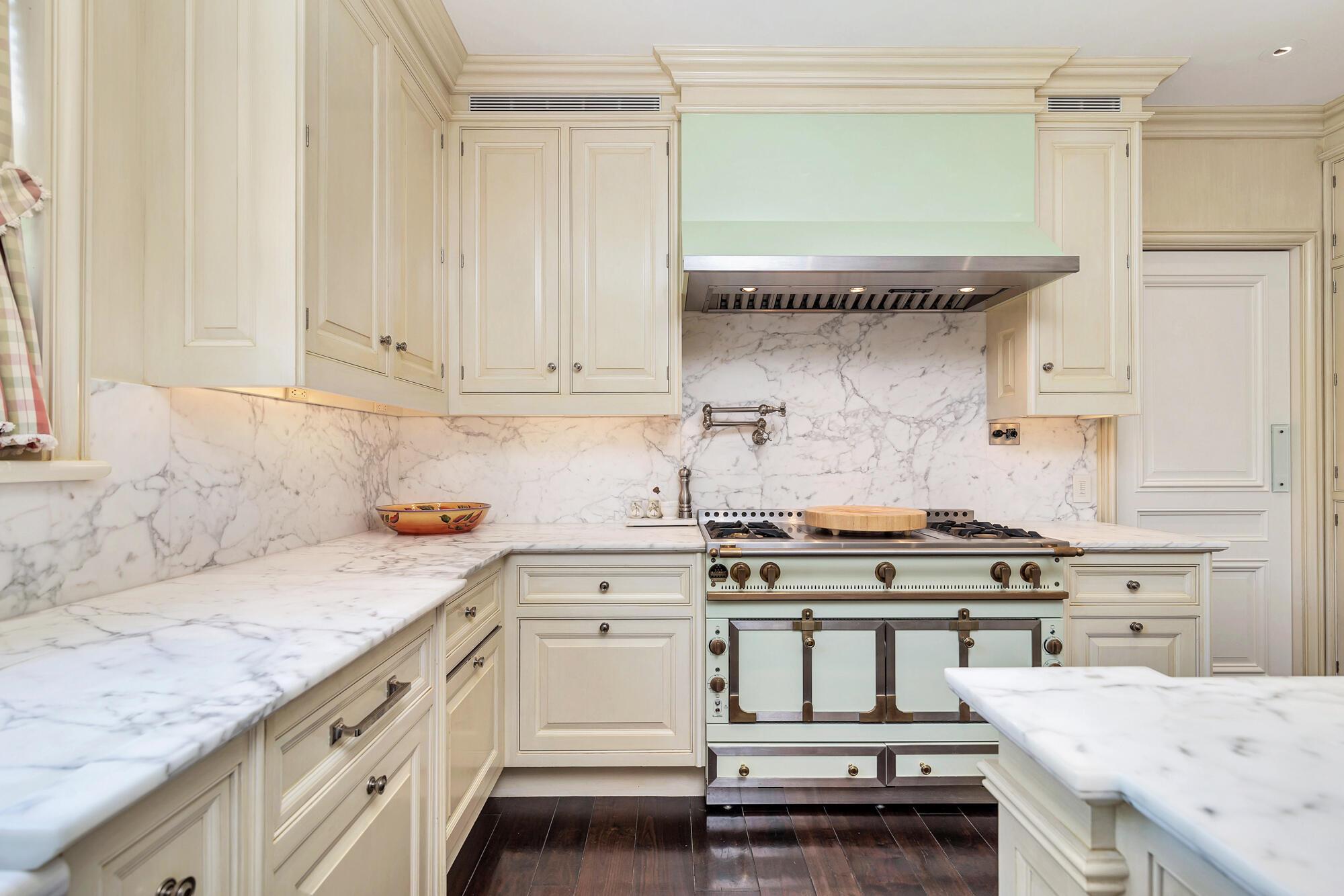 120 Via Del Lago