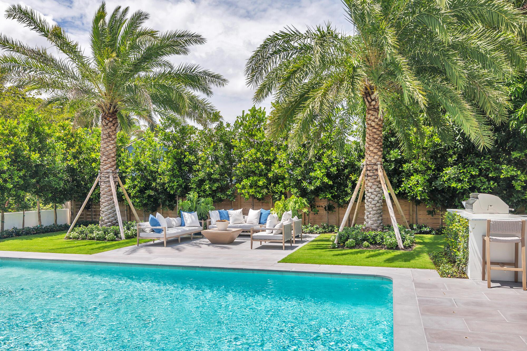 2745 S Flagler Drive