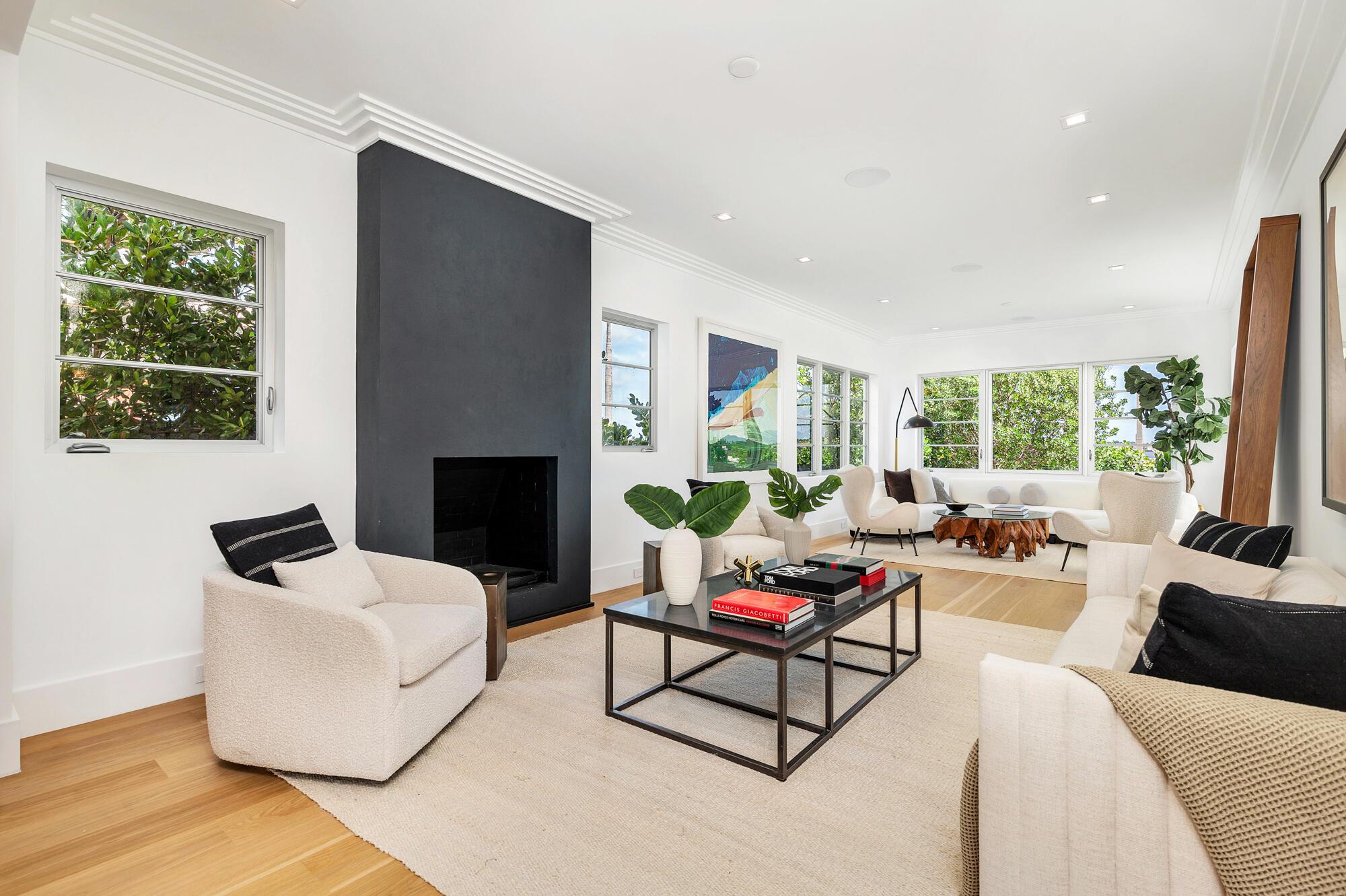 2745 S Flagler Drive