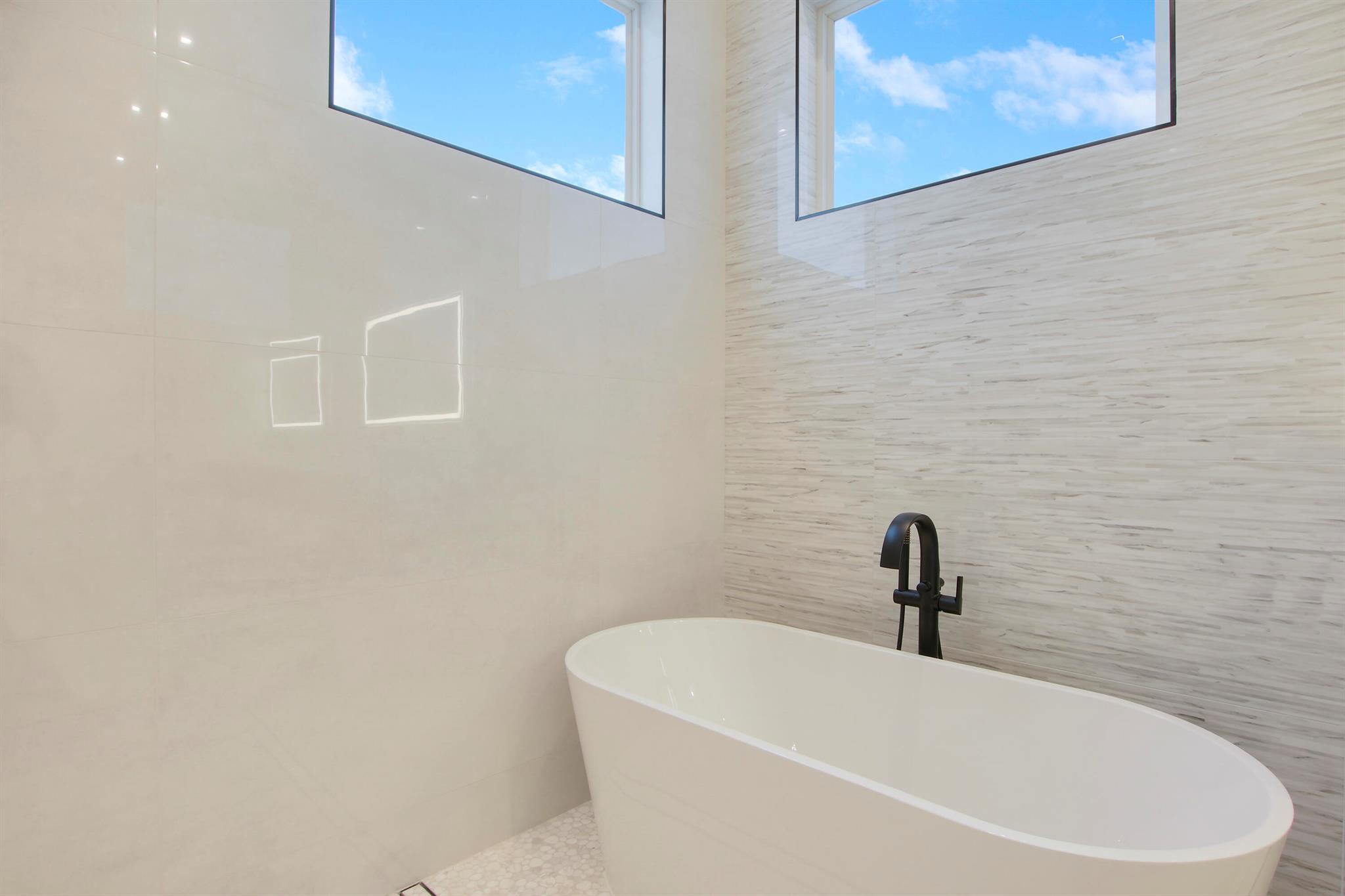 717 Harbour Point Drive