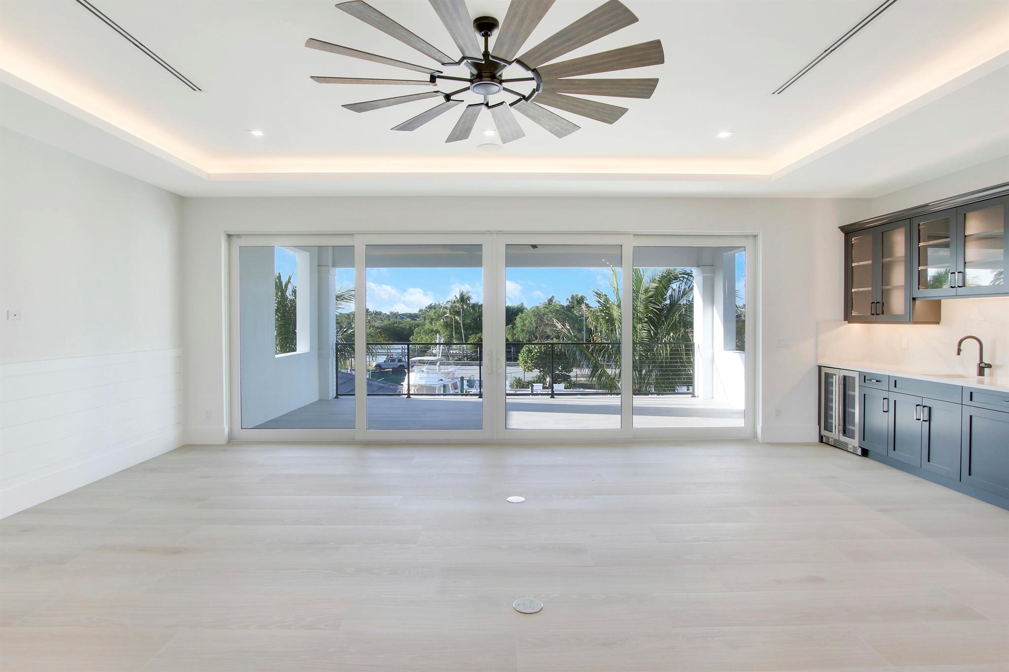 717 Harbour Point Drive