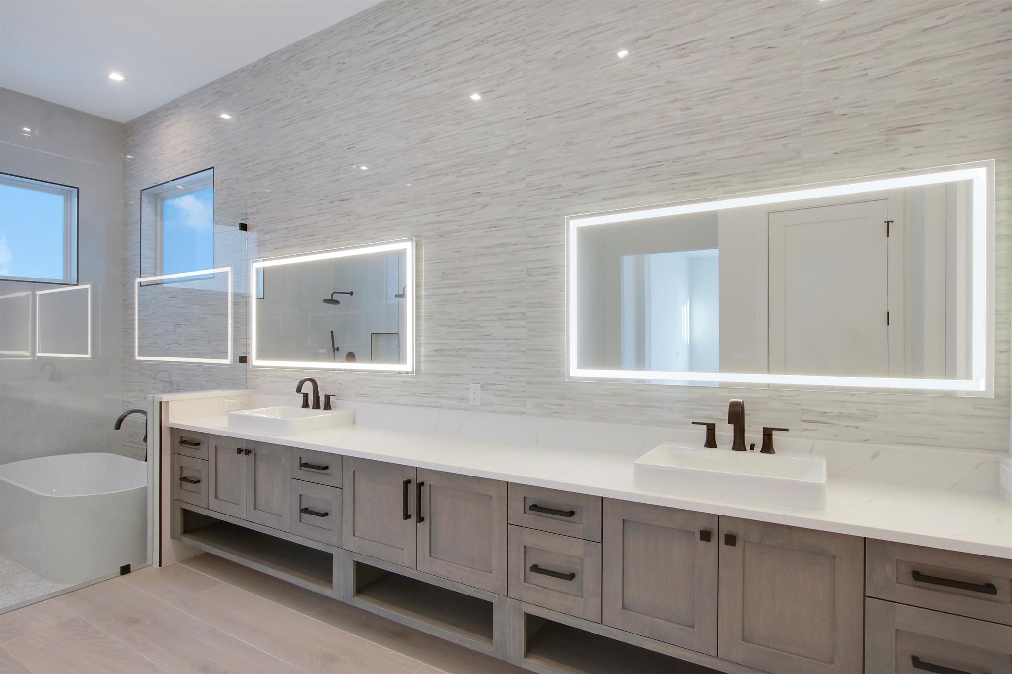 717 Harbour Point Drive