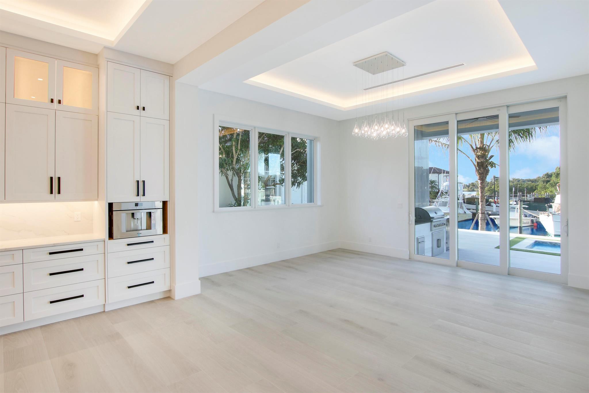 717 Harbour Point Drive