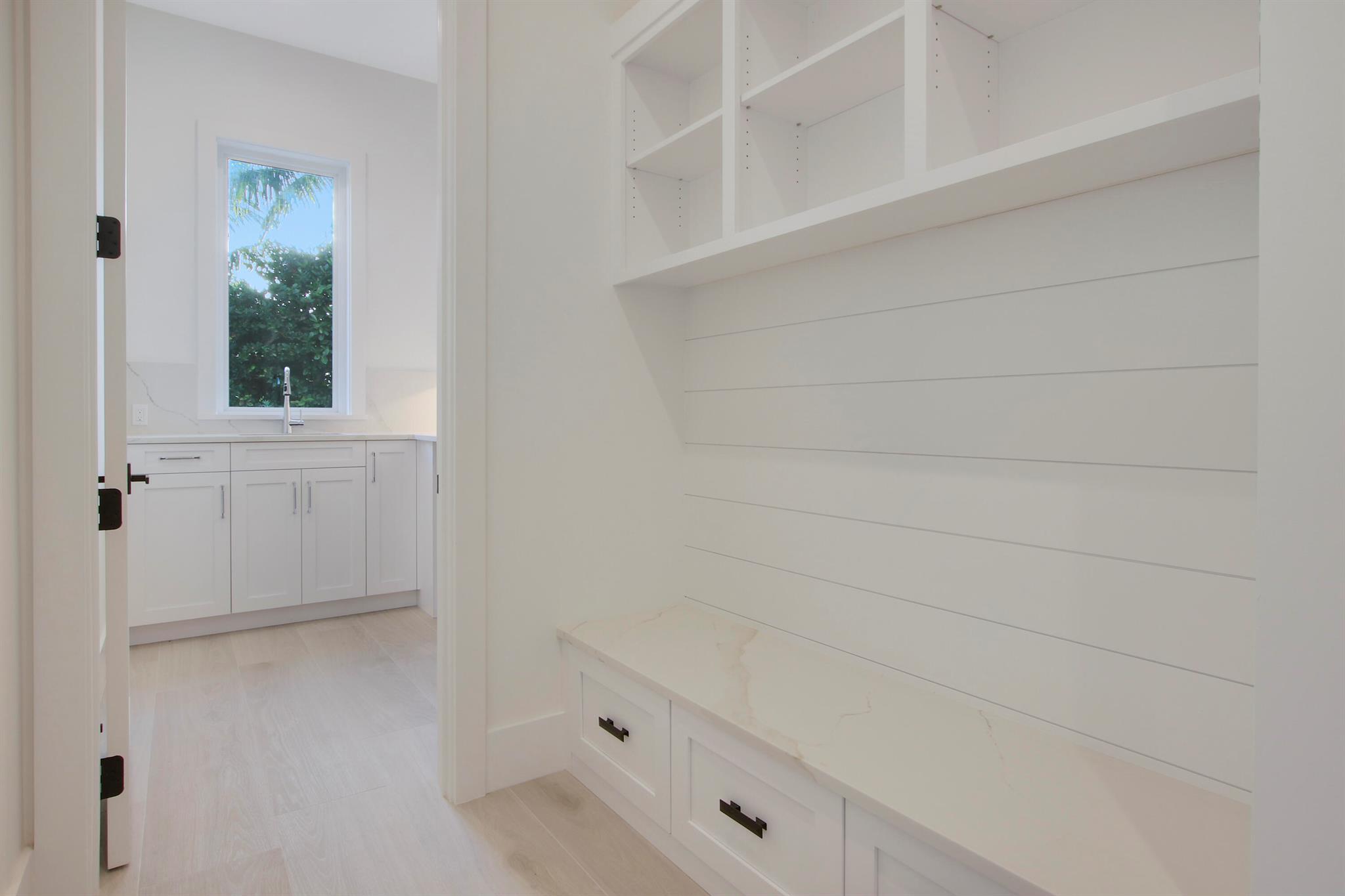 717 Harbour Point Drive