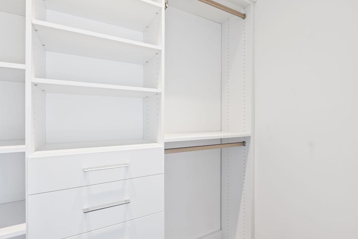 218 Everglade Avenue