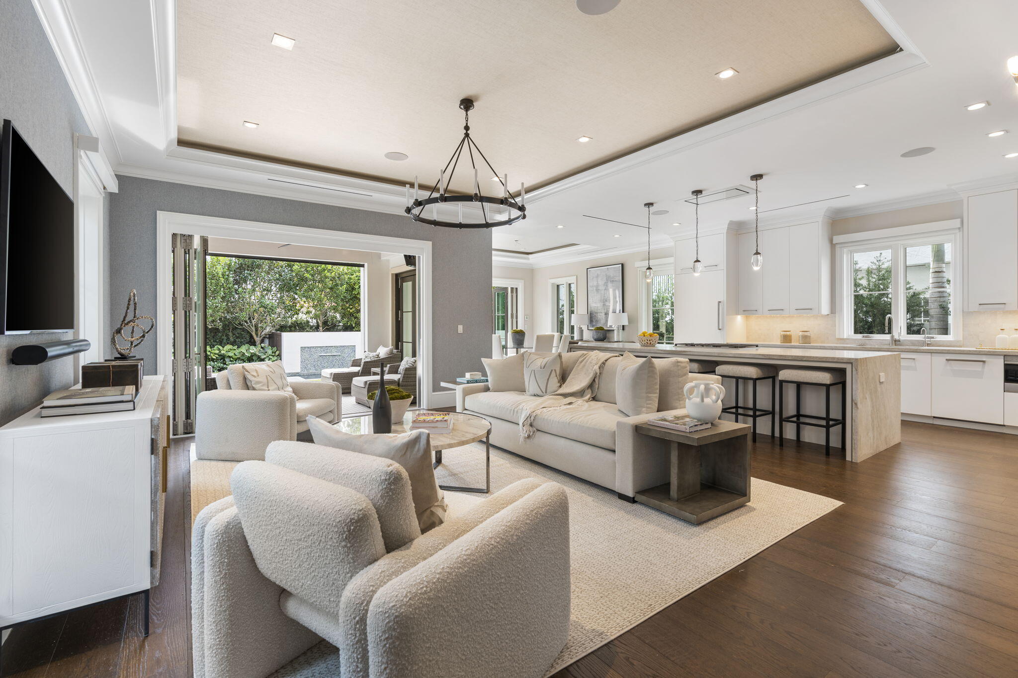 218 Everglade Avenue