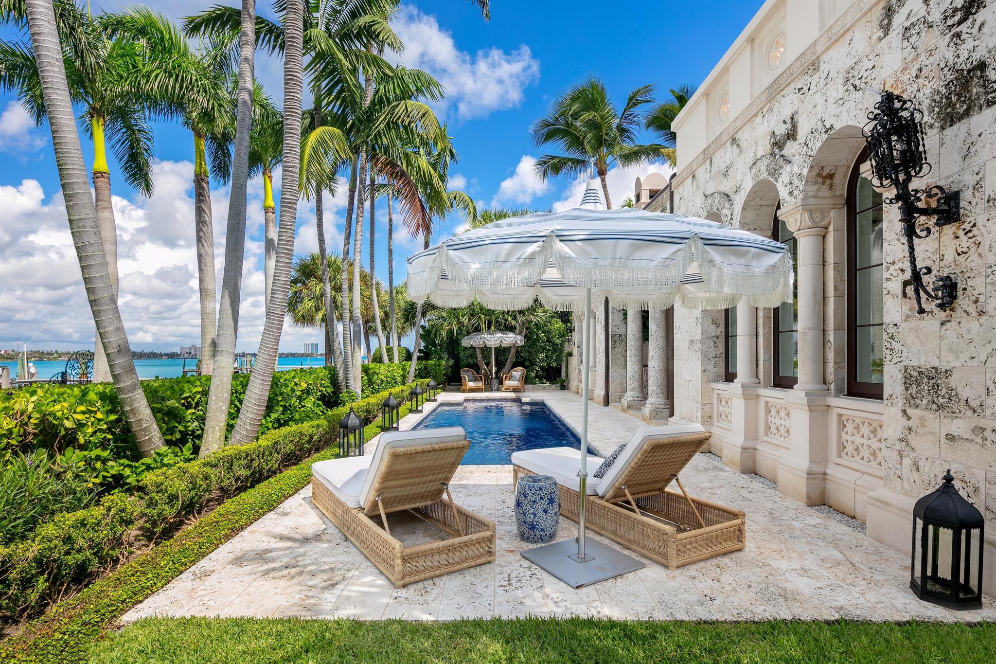 313 Dunbar Road