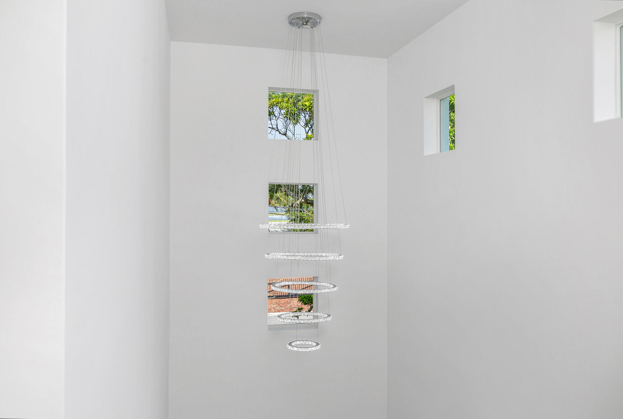 1519 N Lakeside Drive