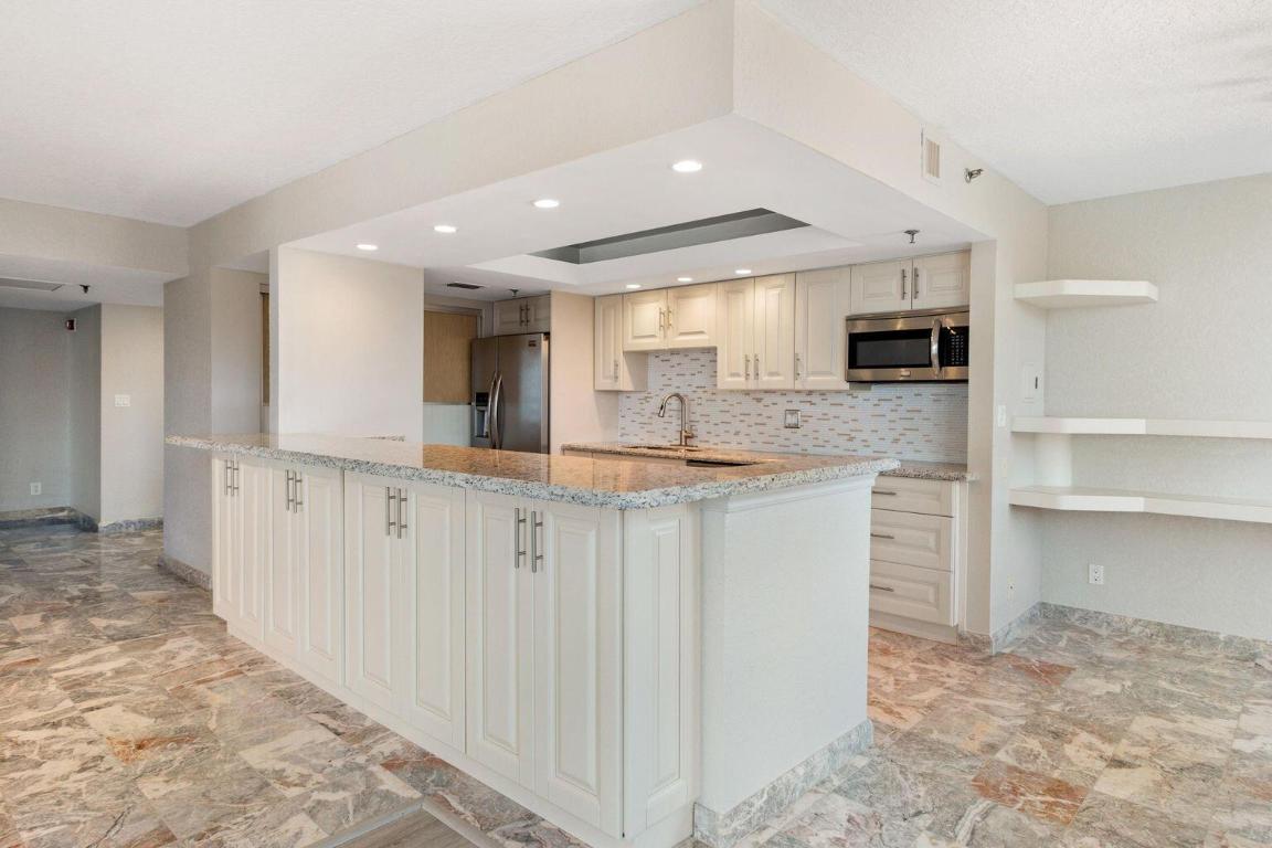 3115 S Ocean Boulevard 903