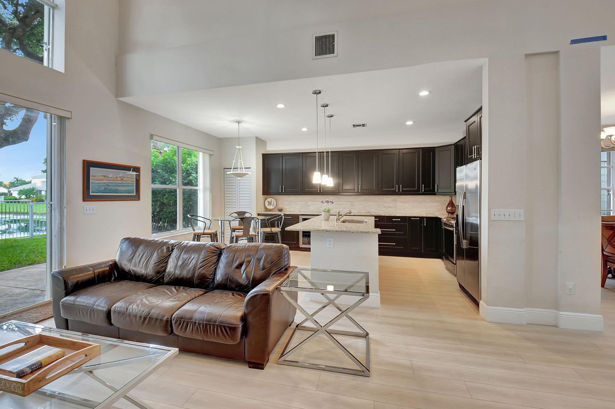 7613 Charing Cross Lane