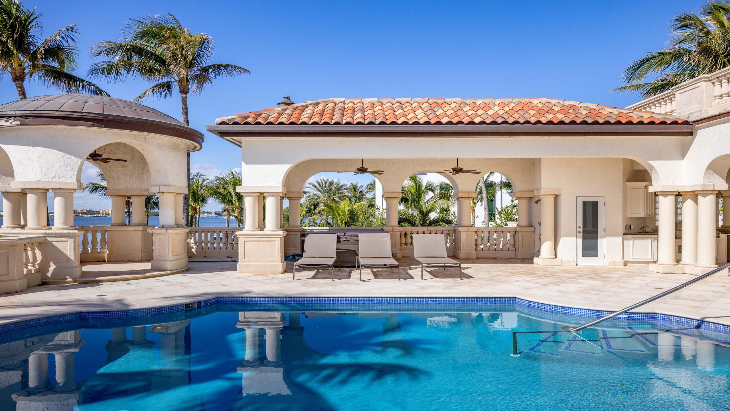 1960 S Ocean Boulevard