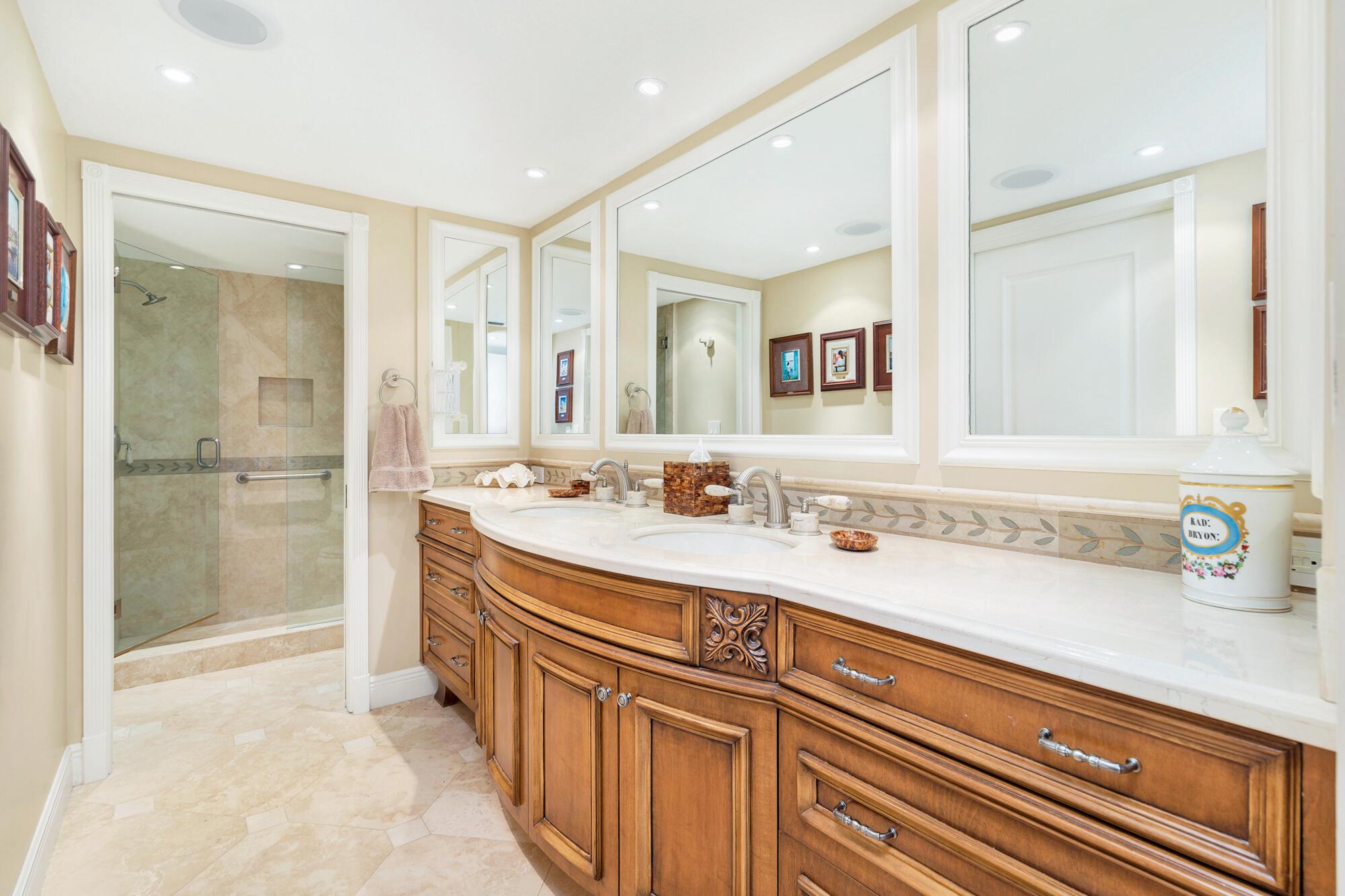 100 Worth Avenue 309