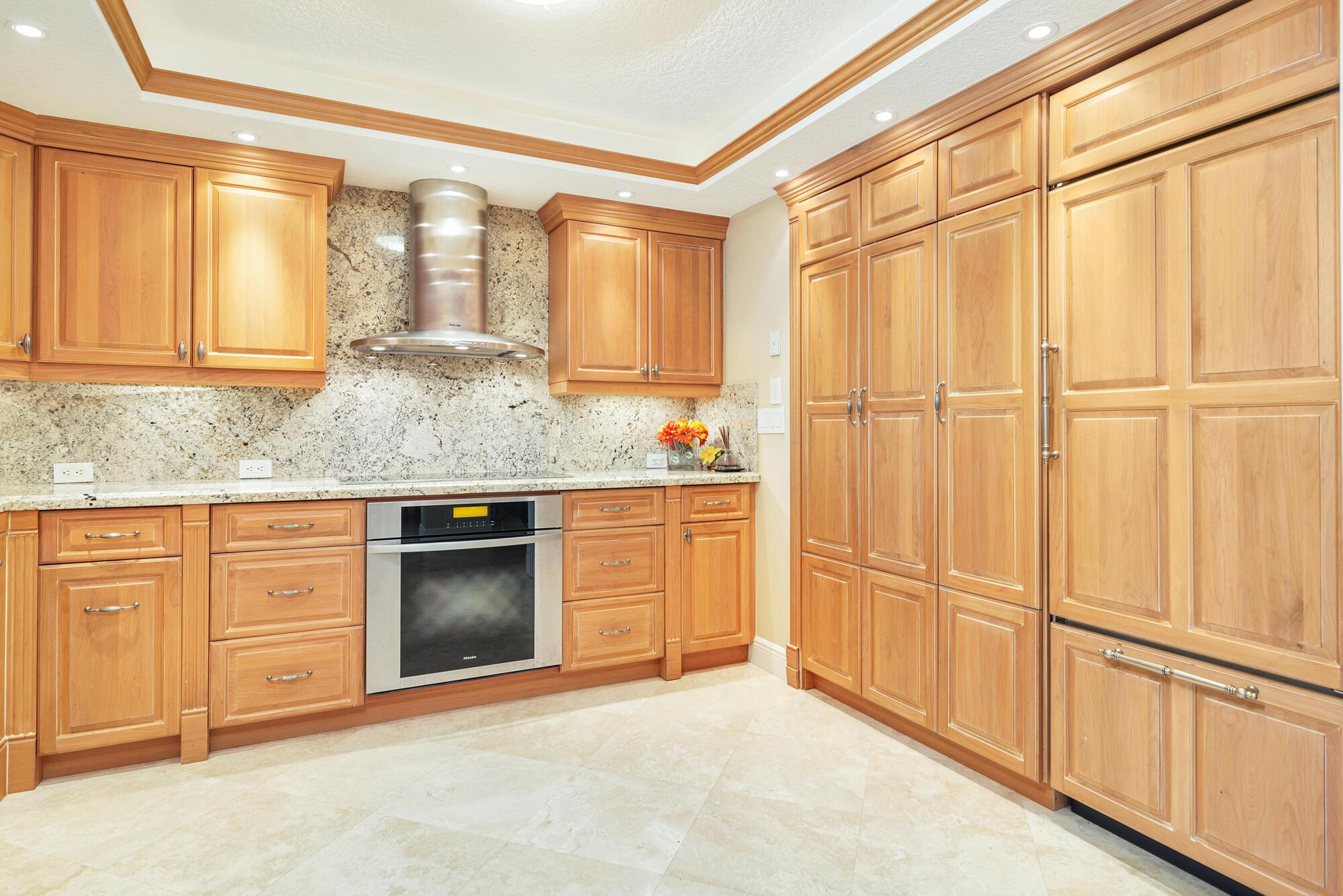 100 Worth Avenue 309