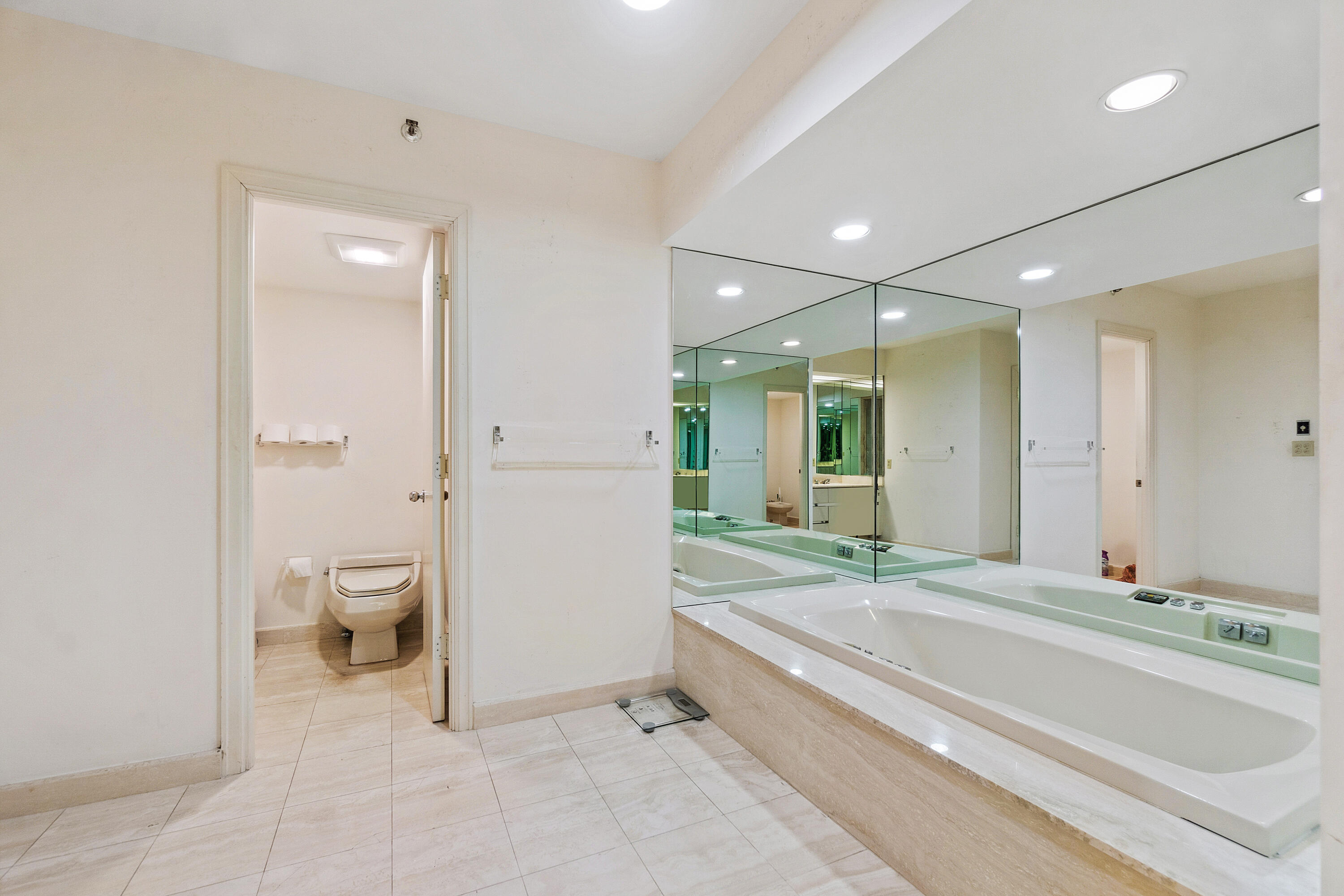 3170 S Ocean Boulevard S304