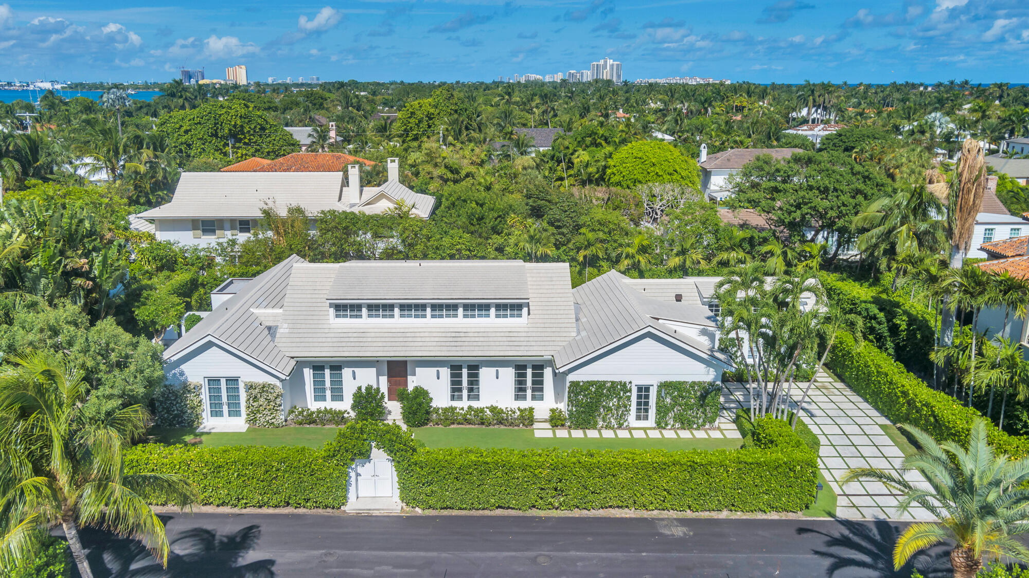 285 Colonial Lane
